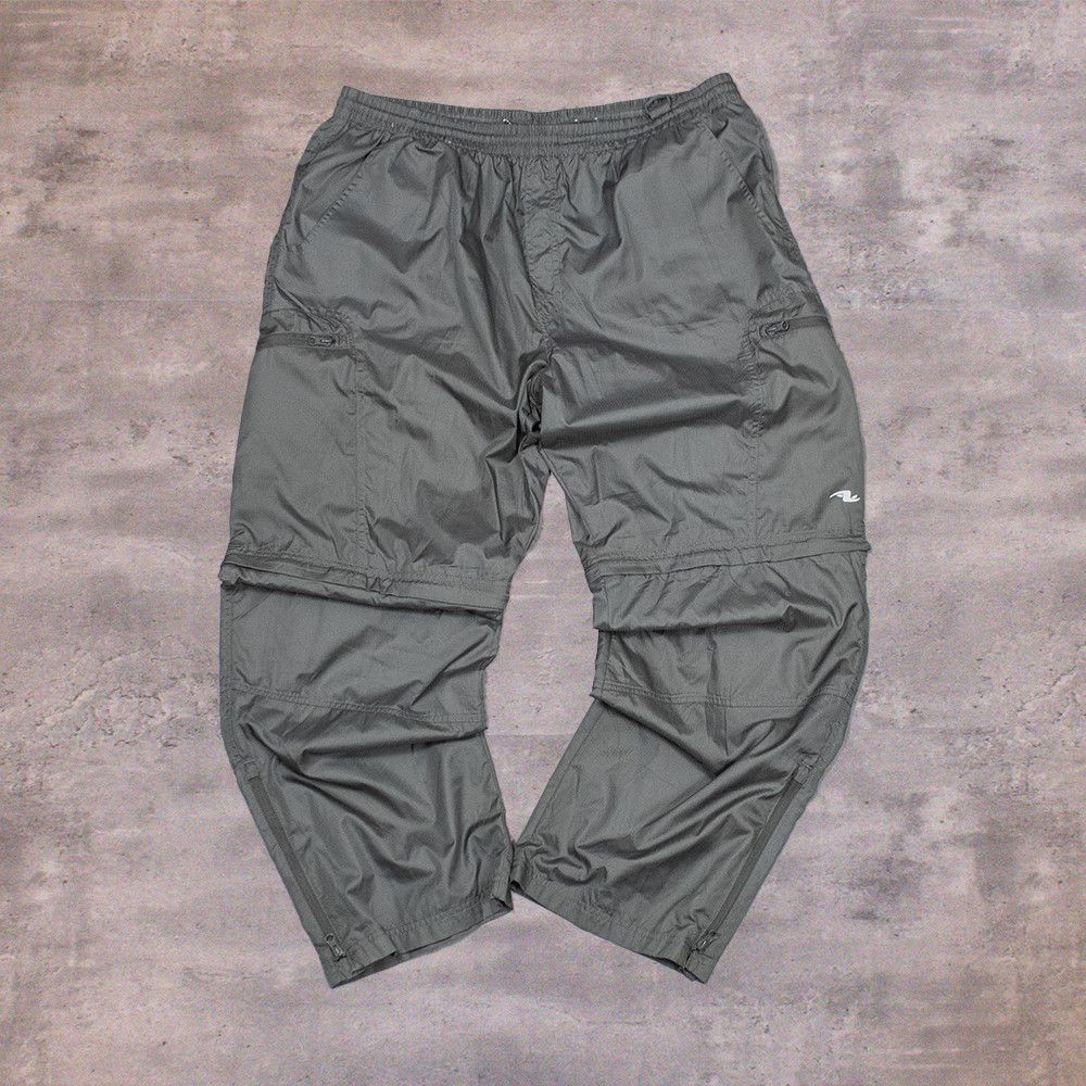 Athletic Works Y2K 00's Grey Baggy Relax Fit Wide Legged Cargo Track Pant's Size US 36 / EU 52 - 1 Thumbnail