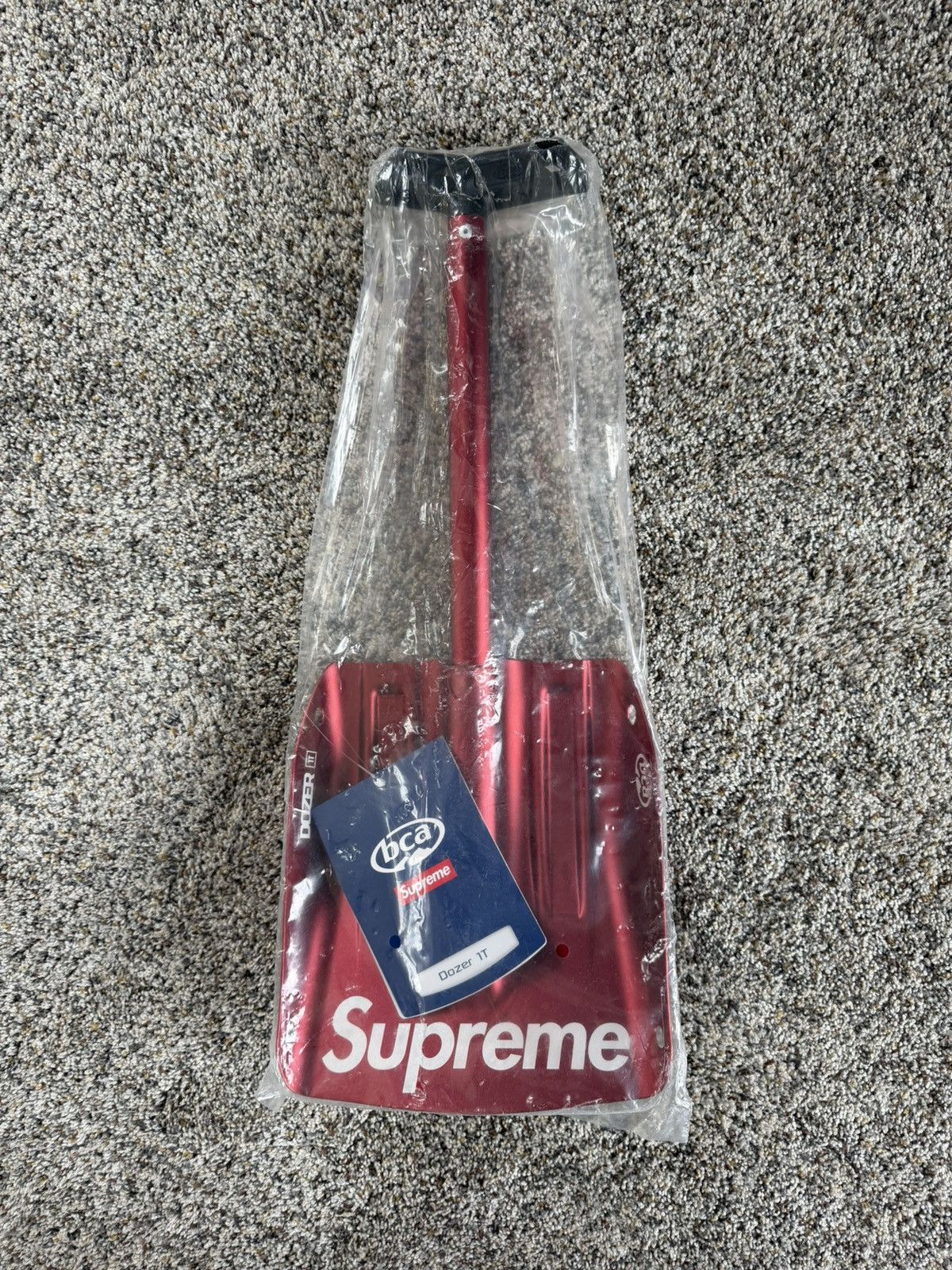 Supreme Supreme Backcountry Access Snow Shovel Red FW22 Size ONE SIZE - 2 Thumbnail