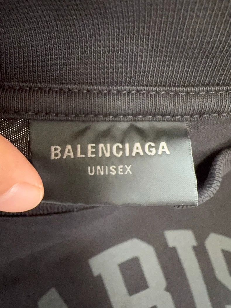 Balenciaga Balenciaga Pairs crewneck t-shirt Size US L / EU 52-54 / 3 - 3 Thumbnail