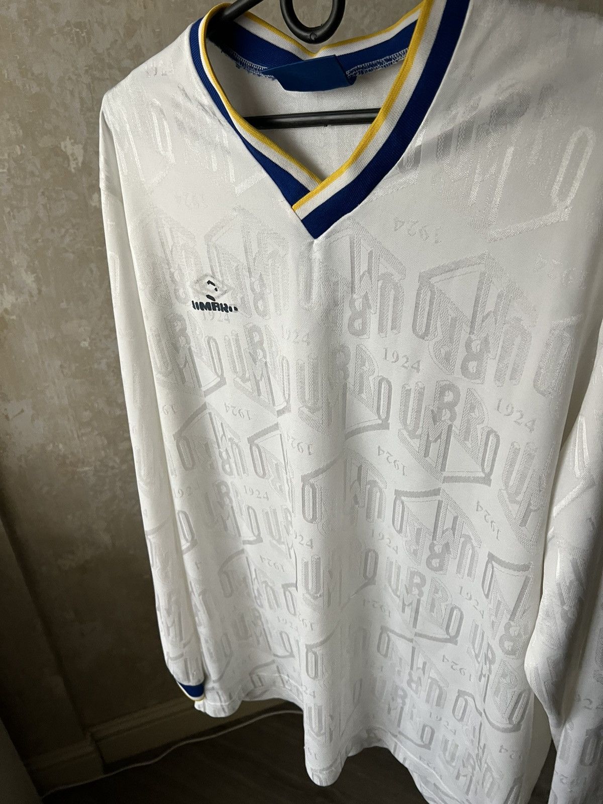 Umbro Vintage 90s Umbro Jersey Football Long Sleeve Soccer Size L Size US L / EU 52-54 / 3 - 25 Thumbnail