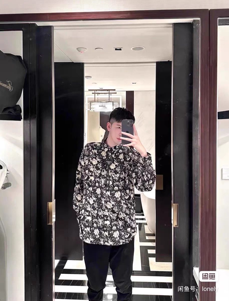 Saint Laurent Paris SAINT LAURENT SLP 21FW French Rose Print Silk Shirt 36 New Size US S / EU 44-46 / 1 - 8 Thumbnail
