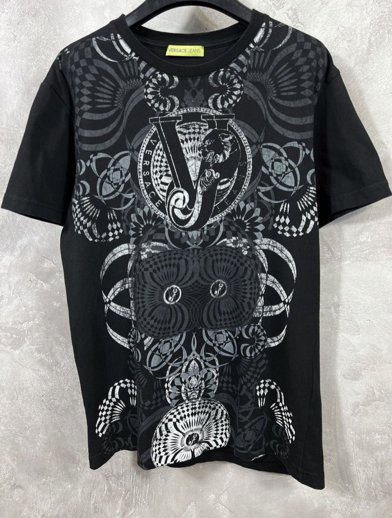 Versace × Vintage Vintage Versace Y2k Tee Size US S / EU 44-46 / 1 - 3 Thumbnail