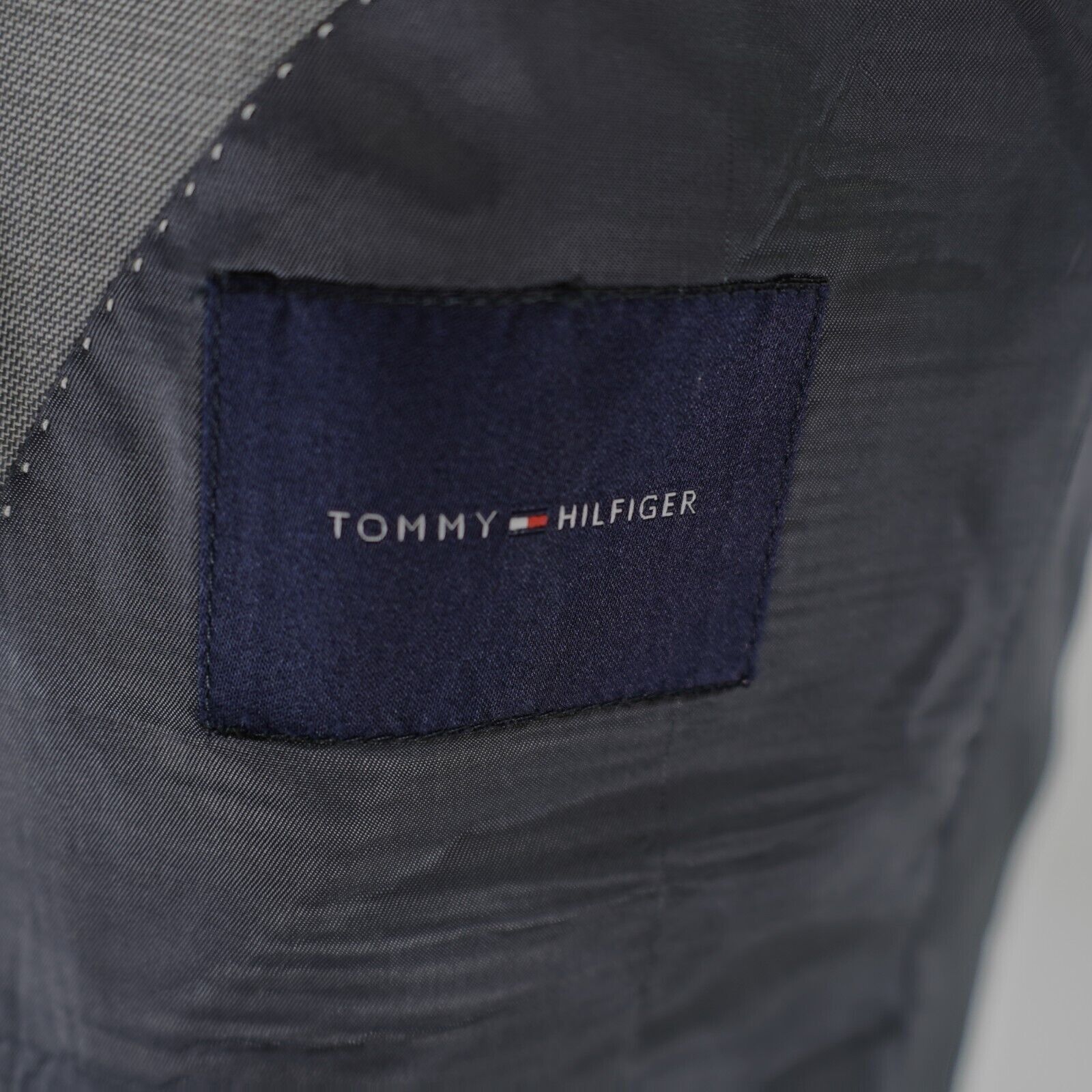 Tommy Hilfiger DAMAGED Tommy Hilfiger Wool Gray Sharkskin 42R 2 Button Blaz Size 42R - 11 Thumbnail