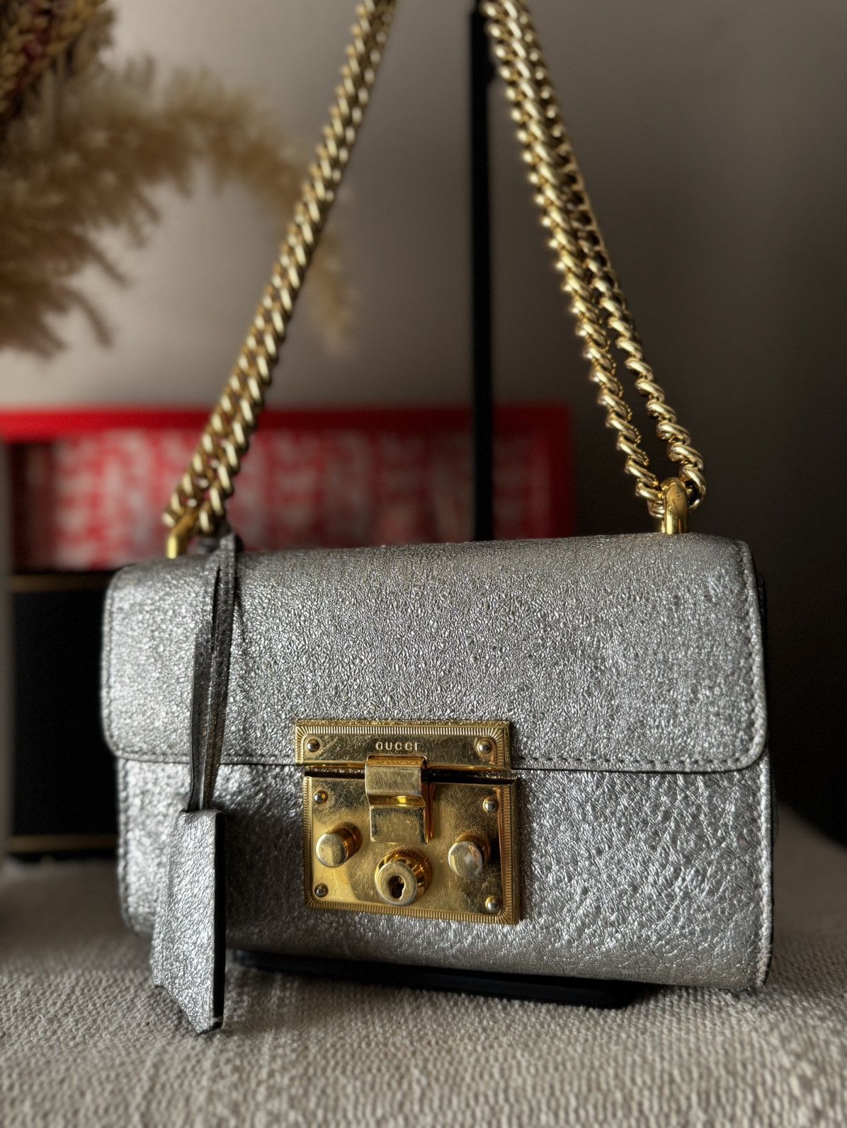 Gucci Gucci Metallic Silver Crinkled Leather Size ONE SIZE - 1 Thumbnail