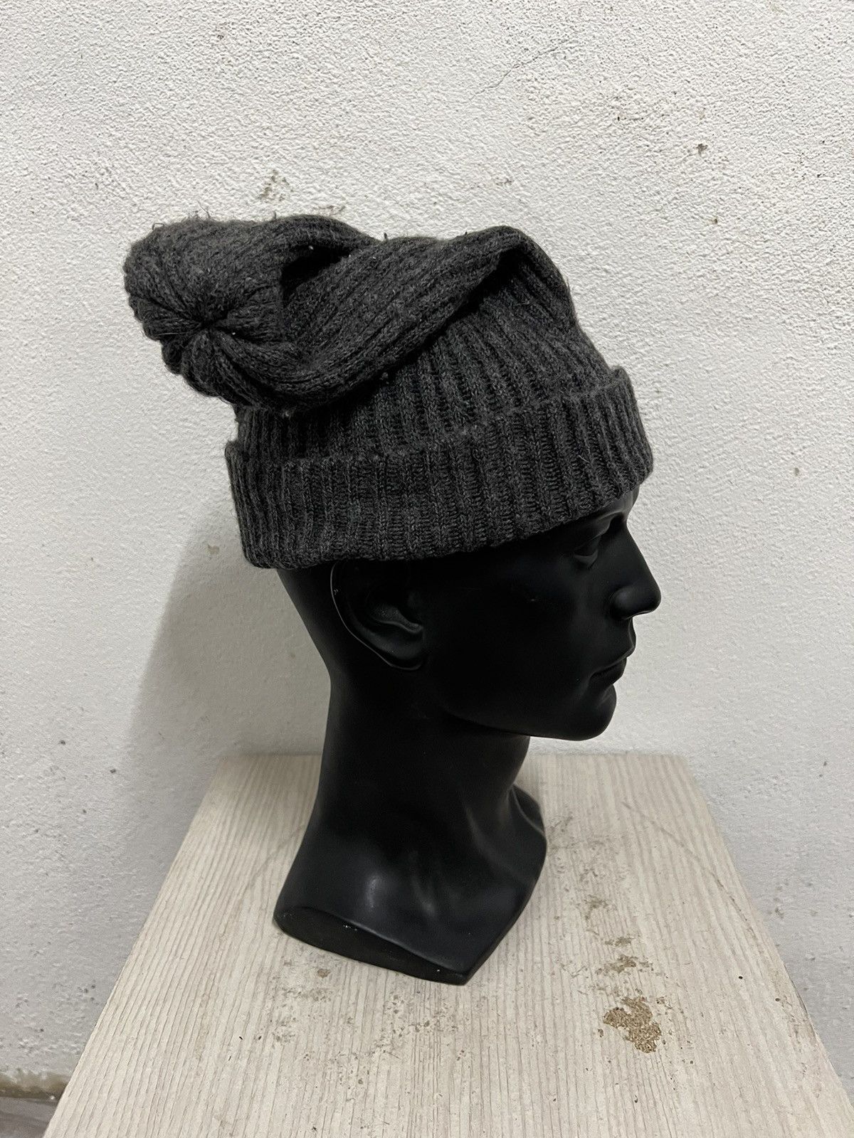 Japanese Brand Japanese Brand Uniqlo Trojan plain Beanie hat Size ONE SIZE - 4 Thumbnail