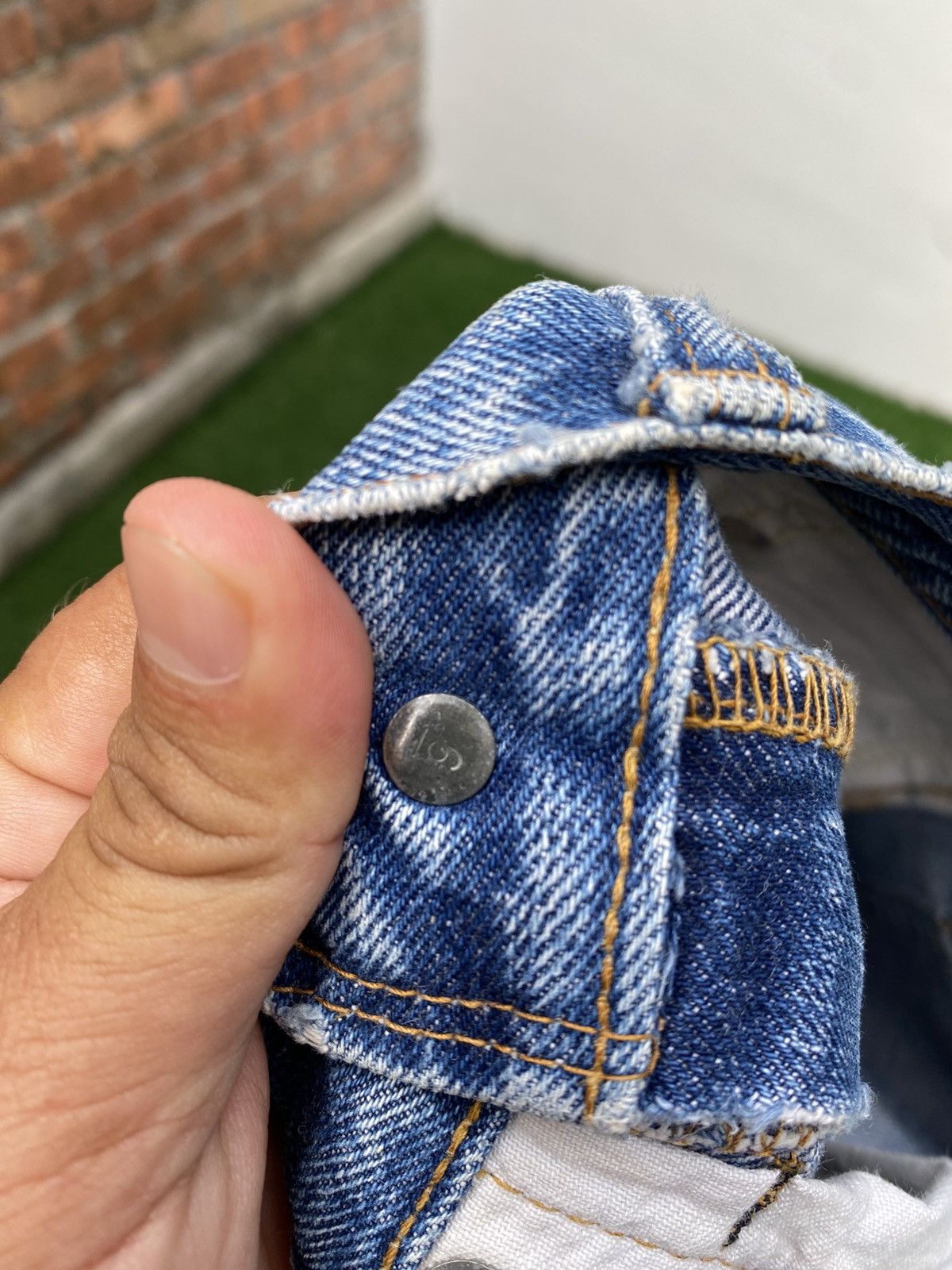 Levi's Vintage Clothing W31x29.5 Vintage levi's 501 redline distressed repaired Size US 31 - 12 Thumbnail