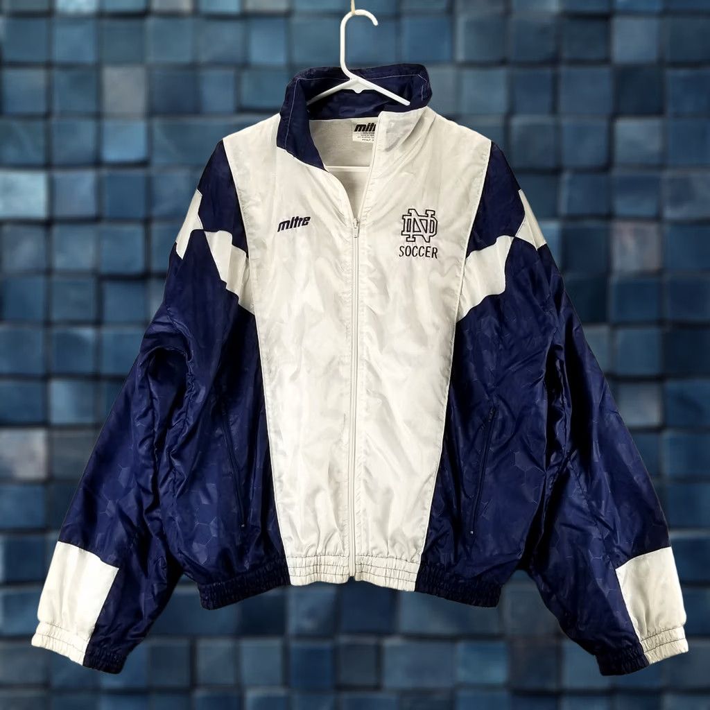 Vintage VINTAGE Notre Dame Fighting Irish Jacket Men XL Soccer All Over Print Mitre Wind Jacket Size US XL / EU 56 / 4 - 1 Thumbnail