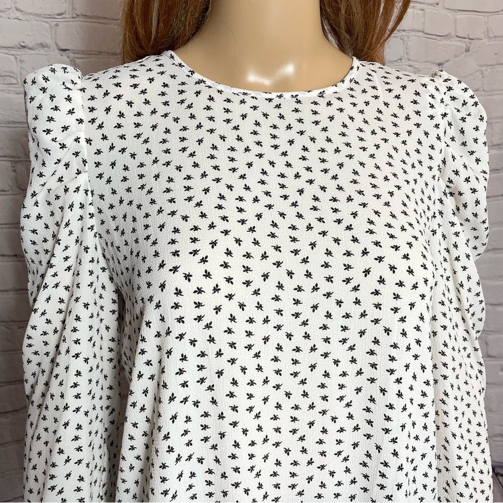 Vince Camuto NWT New Vince Camuto Puff Sleeve Ivory Black Floral Top Blo Size XS / US 0-2 / IT 36-38 - 3 Thumbnail
