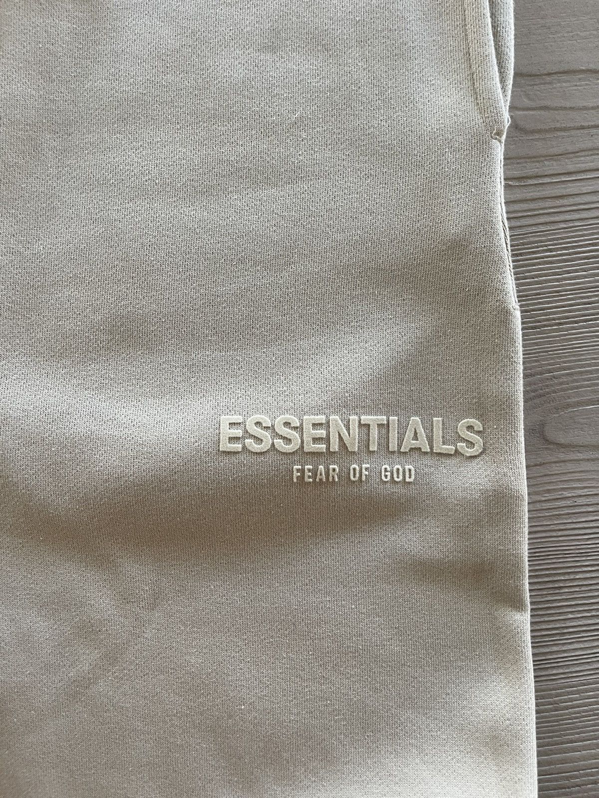 Fear of God × Nordstrom × Pacsun Fear of god essentials sweatpants beige Size US 32 / EU 48 - 2 Thumbnail