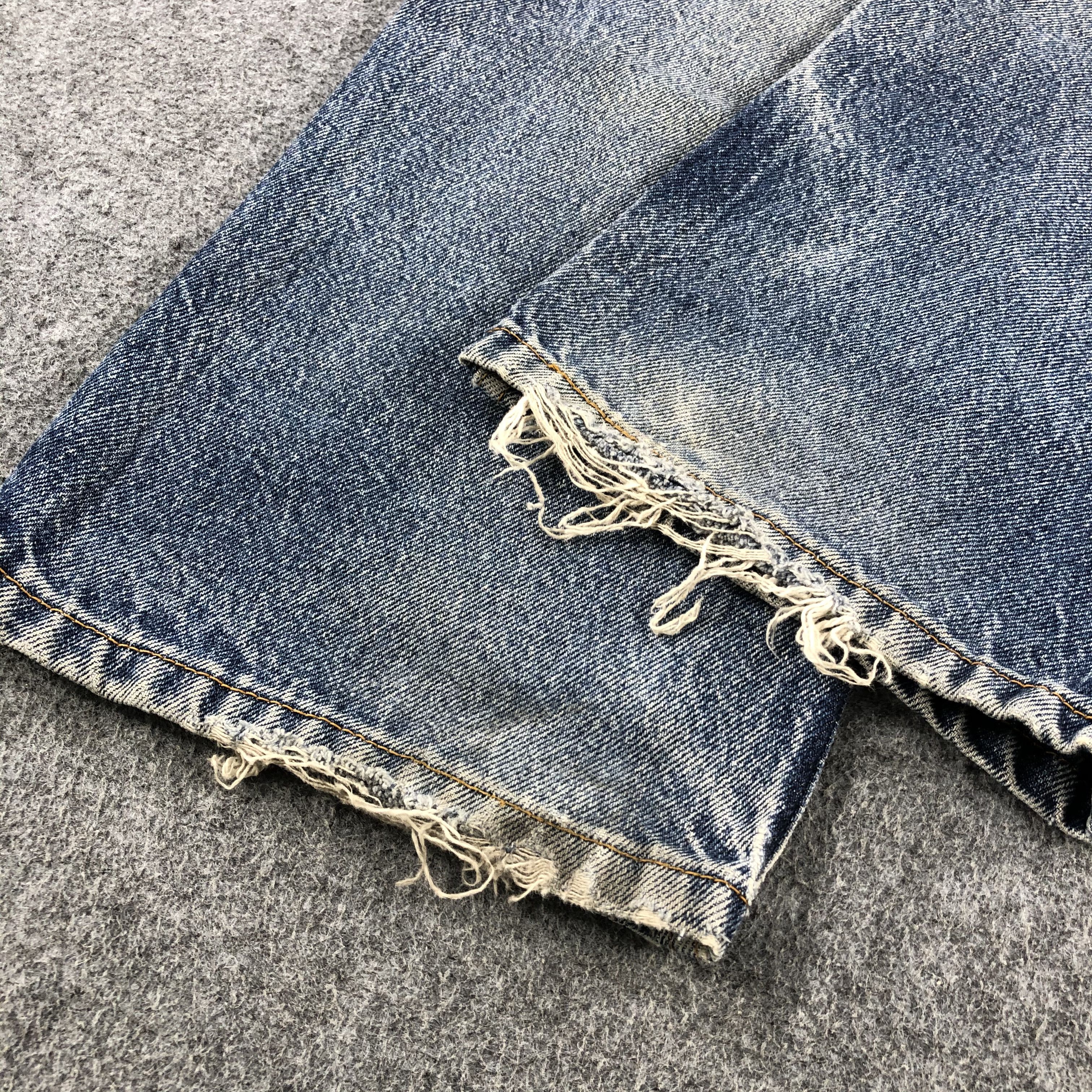 Levi's Vintage Blue Wash Levis 505 Jeans-J2224 Size US 35 - 6 Thumbnail
