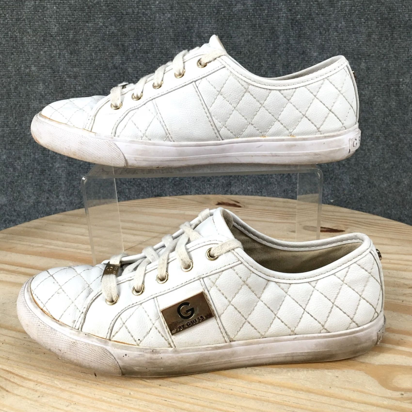 Guess G by GUESS Adie Quilted Low Top Sneakers Womens 7.5 M White Faux Leather Sneaker Shoes Casual Size M / US 6-8 / IT 42-44 - 2 Thumbnail