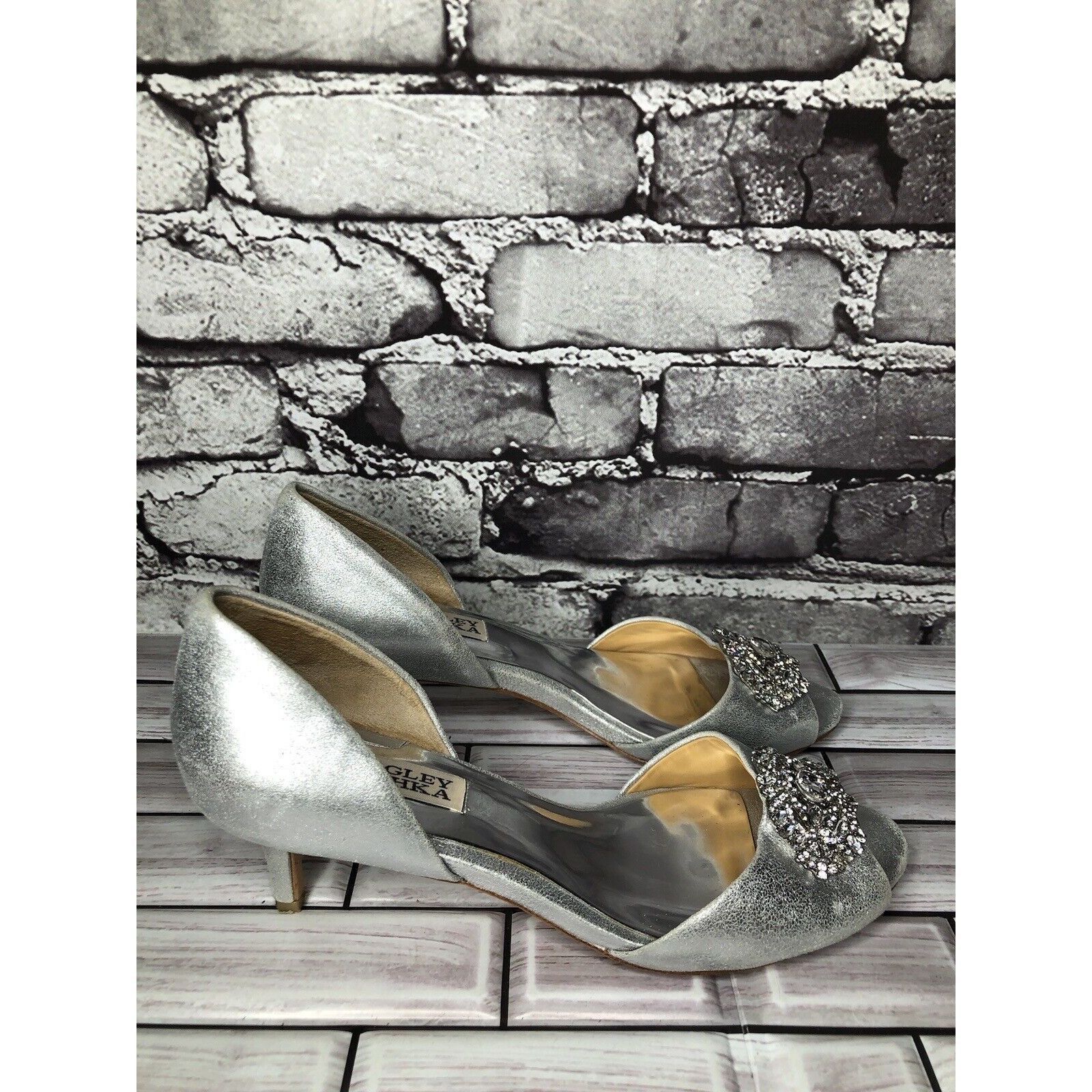 Badgley Mischka Badgley Mischka Metallic Silver Leather Rhinestone Heels Wom Size US 6.5 / IT 36.5 - 11 Thumbnail