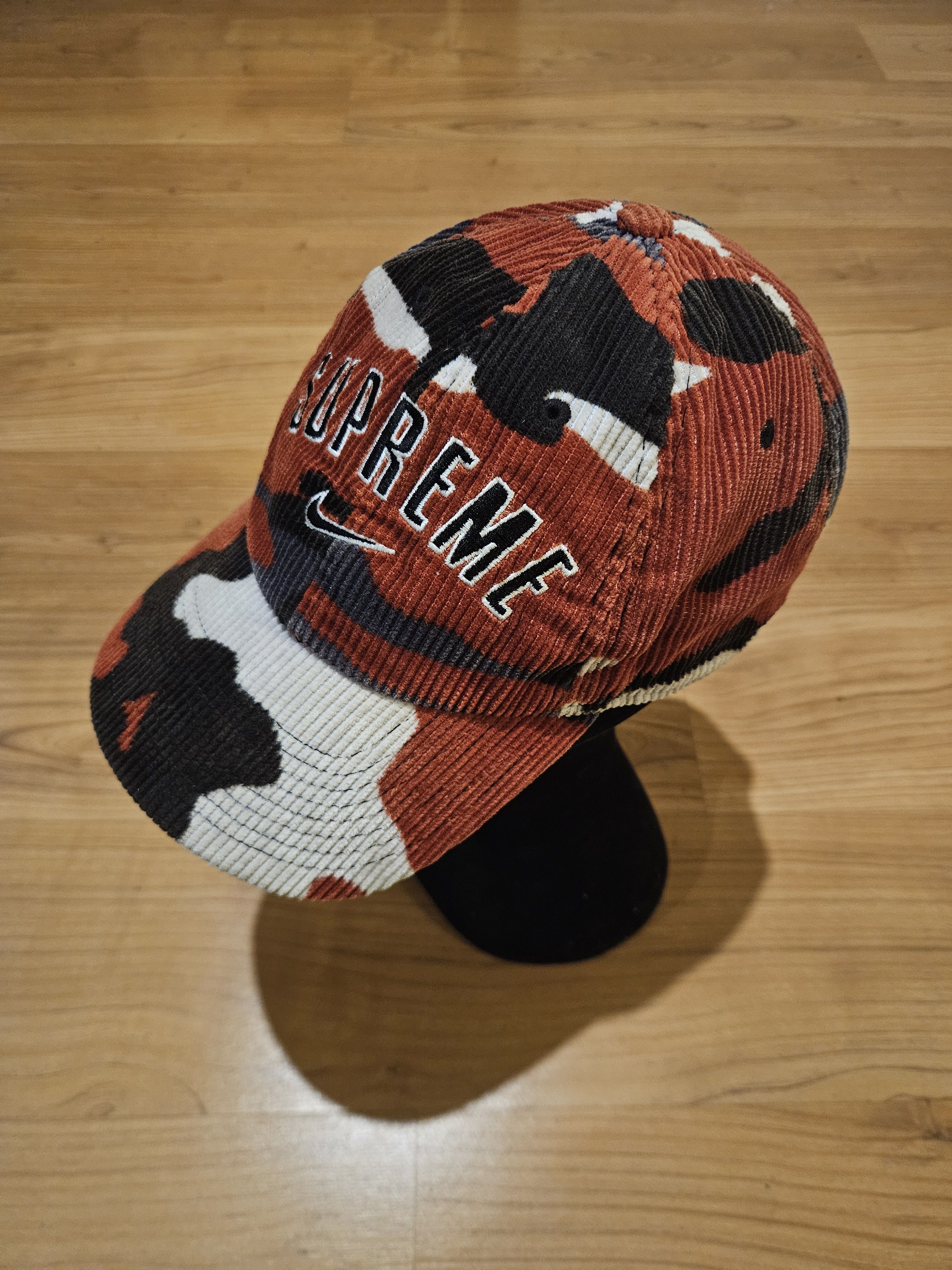 Nike × Supreme Supreme x Nike Arc Corduroy 6 Panel Cap Size ONE SIZE - 3 Thumbnail