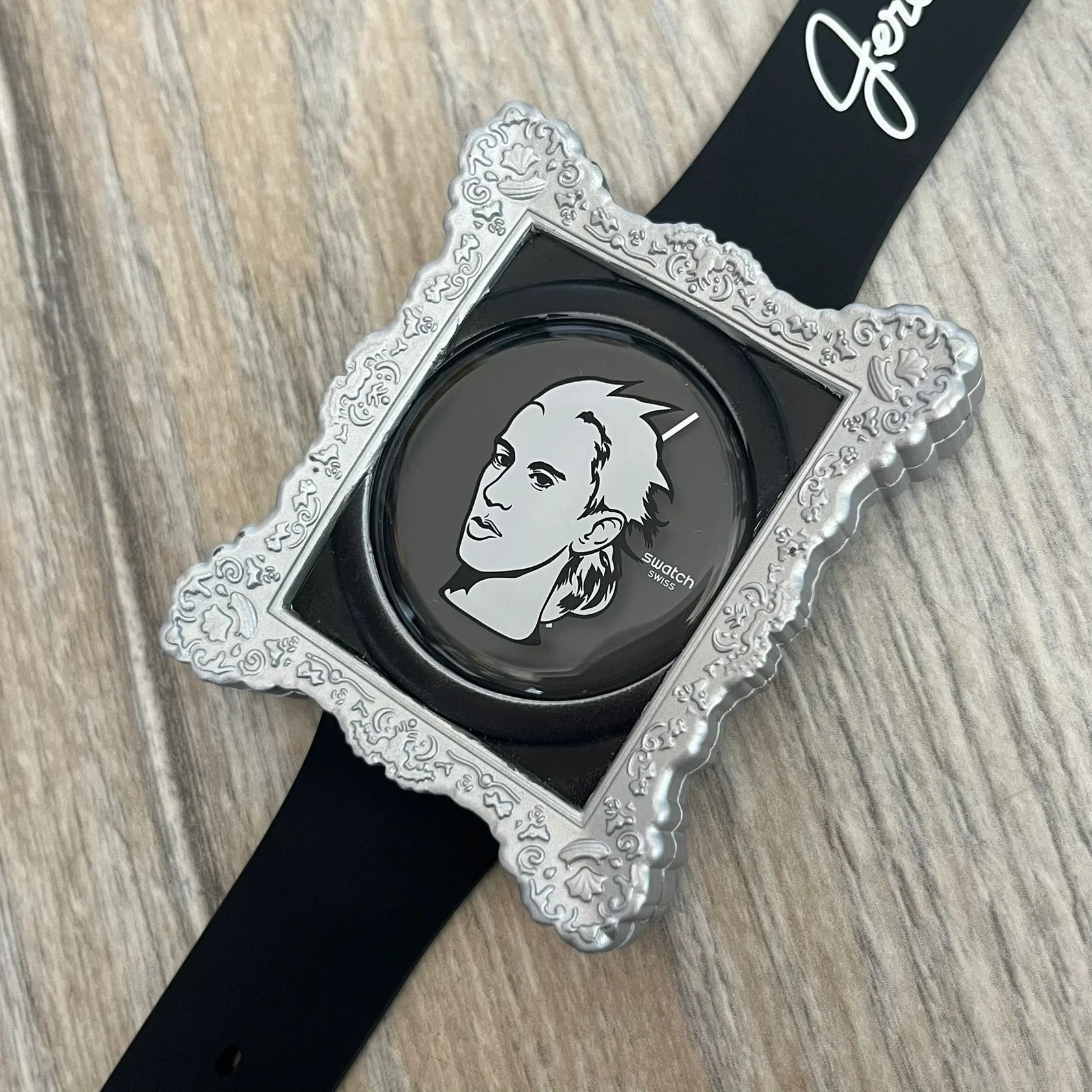 Jeremy Scott Swatch x Jeremy Scott 2011 Portrait Analog Watch Size ONE SIZE - 7 Thumbnail