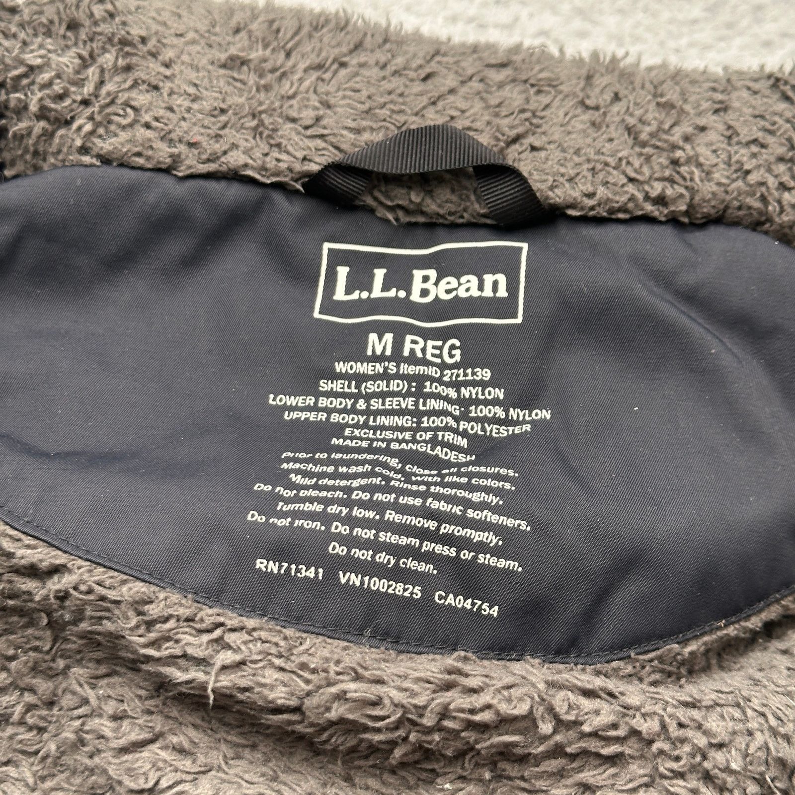 L.L. Bean LL Bean Winter Warmer Coat Medium Black Hooded Jacket Fleece Size M / US 6-8 / IT 42-44 - 2 Thumbnail