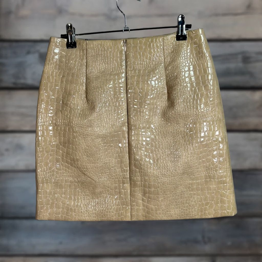 Nasty Gal Beige Croc-Effect Mini Skirt Size 4 New! Skirt Women Adult Womens 4 Beige Croc-Effect Mini Nasty Gal Croc-Effect Skirt 90s, Women's (Size 27)