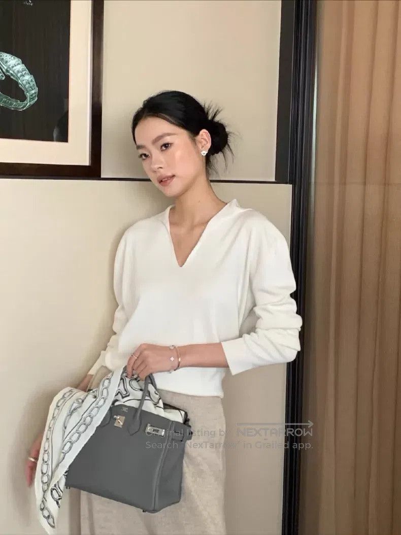 Loro Piana Loro Piana White V-Neck Knit Top Size S / US 4 / IT 40 - 2 Thumbnail