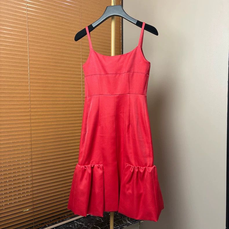 Prada Prada Red suspender long skirt 2502-Nextarrow Size XS / US 0-2 / IT 36-38 - 2 Thumbnail