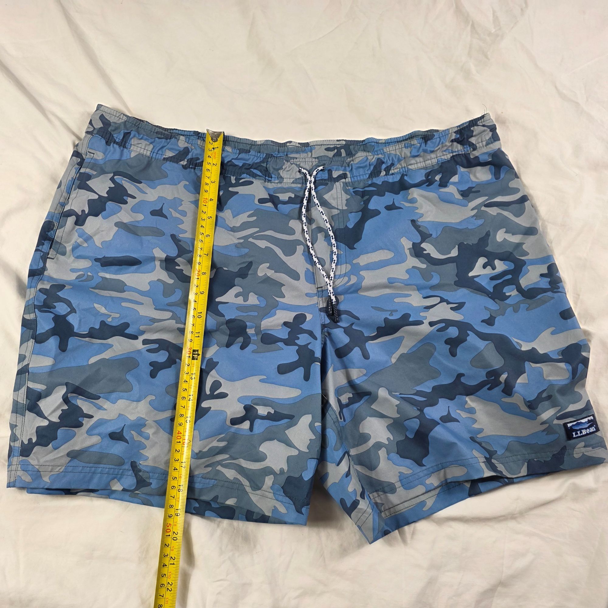 L.L. Bean L.L. Bean Vacationland Swim Trunks Mens 2XL Blue Camo Shorts Size US 40 / EU 56 - 11 Thumbnail