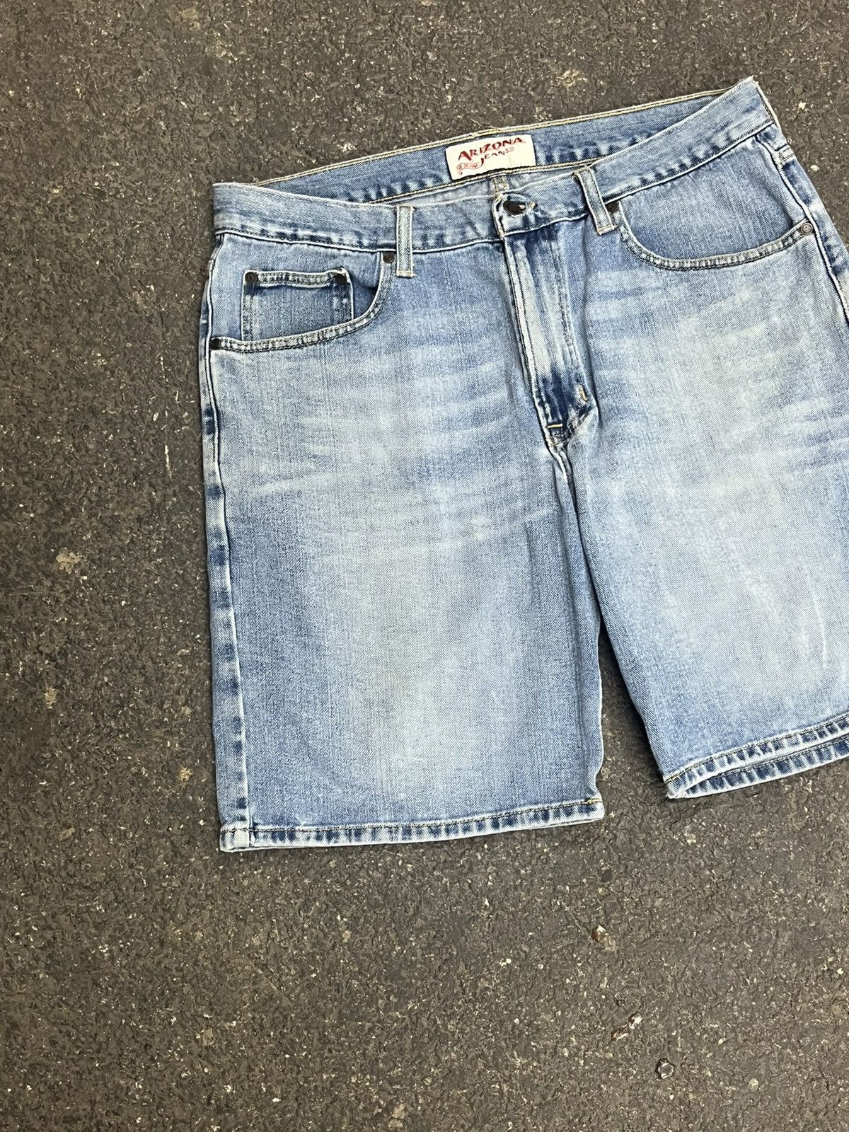 Vintage Jorts baggy fit y2k lightwash skater hype rare hip hop Size US 34 / EU 50 - 2 Thumbnail