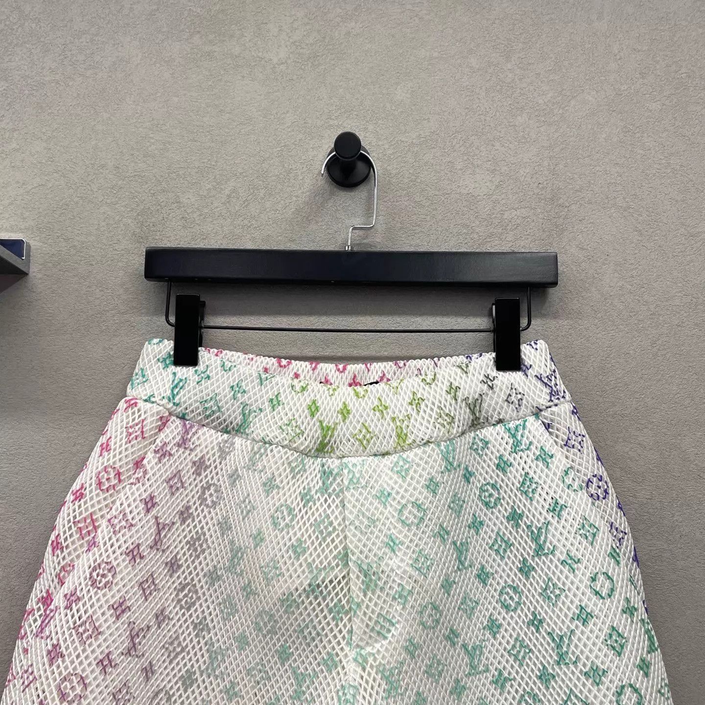 Louis Vuitton LV Gradient Cutout Shorts Size 36 Size US 36 / EU 52 - 4 Thumbnail