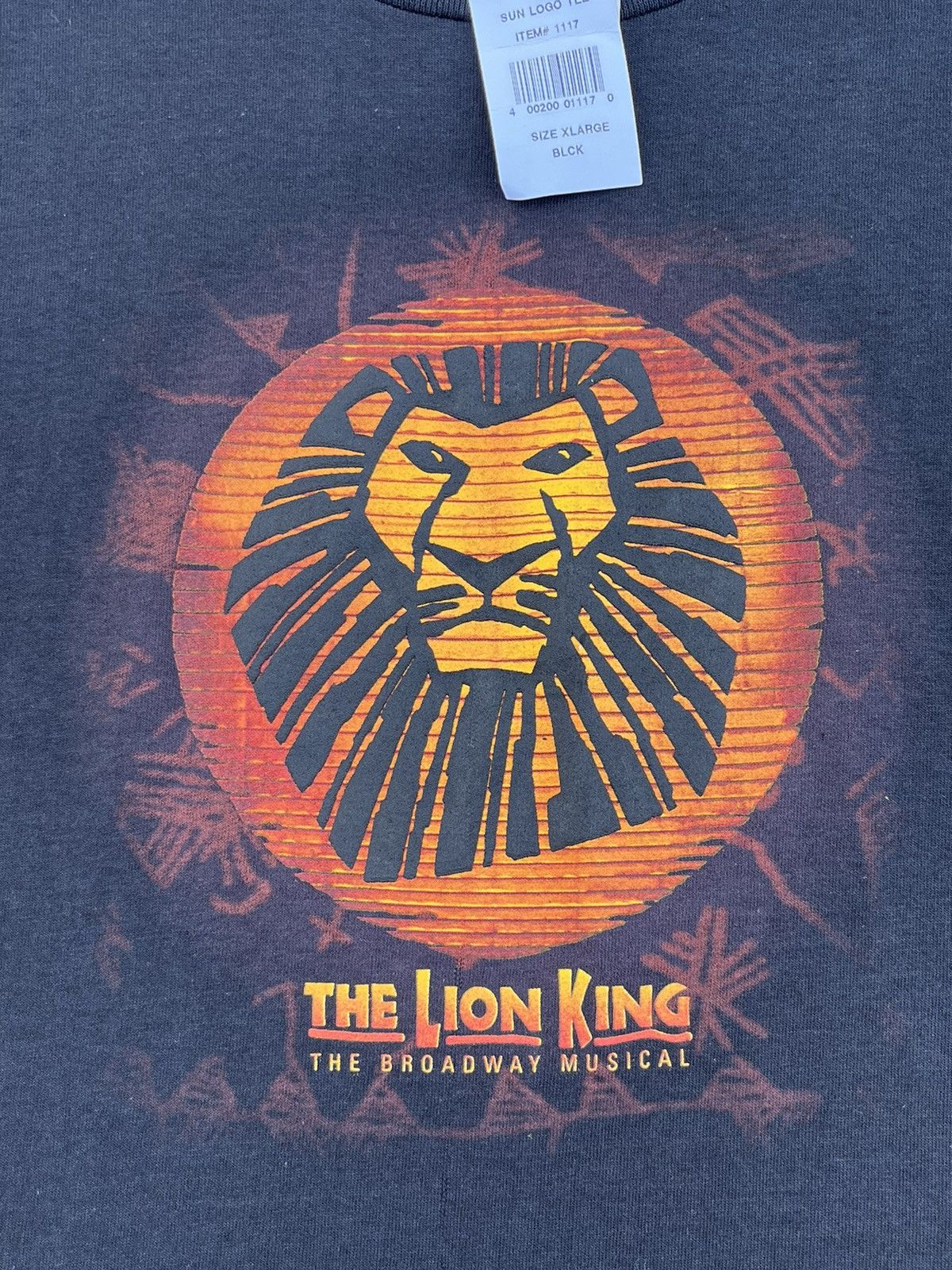 Disney VINTAGE 00’S THE LION KING MUSICAL DISNEY PRESENTS T-SHIRT Size US XL / EU 56 / 4 - 4 Thumbnail