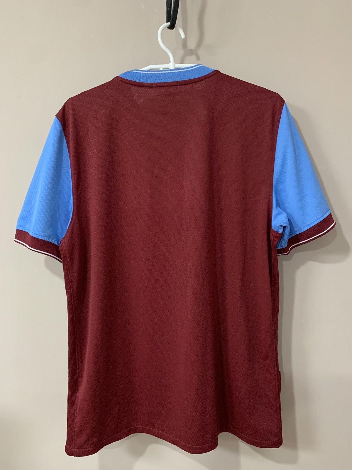 Vintage Aston Villa 2009 Home Football Shirt Nike Soccer Jersey M Size US M / EU 48-50 / 2 - 2 Thumbnail