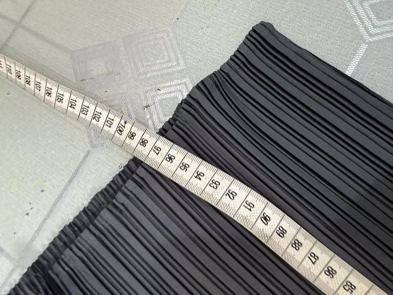 Issey Miyake Issey Miyake size:2 Black pleated trousers Size 31" - 4 Thumbnail
