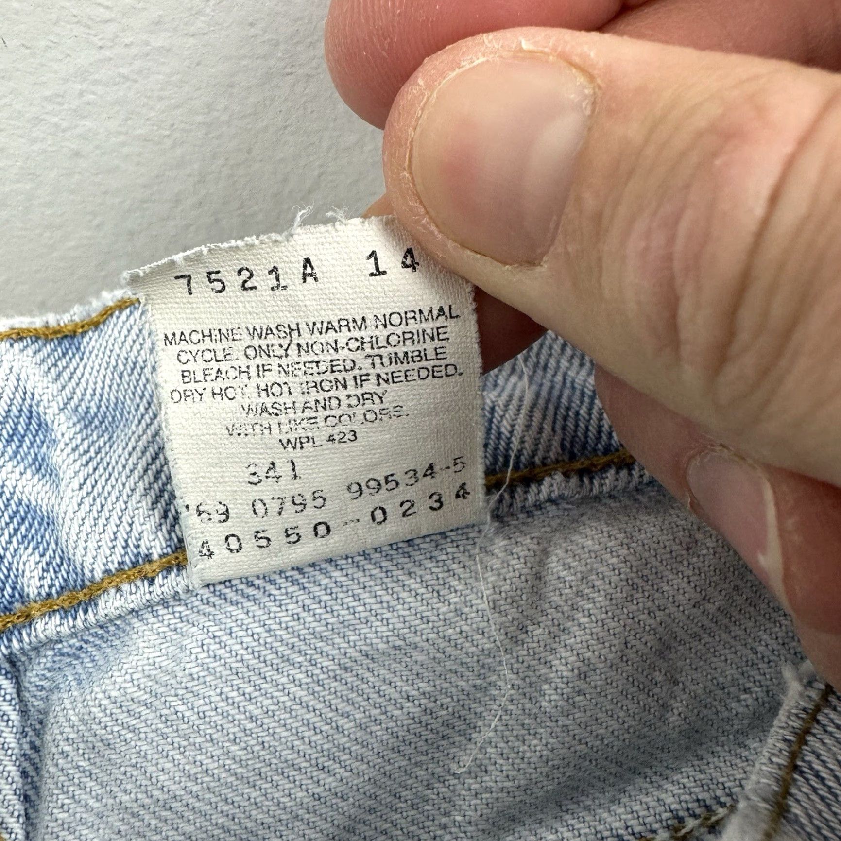 Levi's VINTAGE Levi's 550 Jeans Men 32 Regular Blue 90s Fade Tapered Leg Orange Tab Relaxed 90s Mens Jeans Size US 32 / EU 48 - 5 Thumbnail