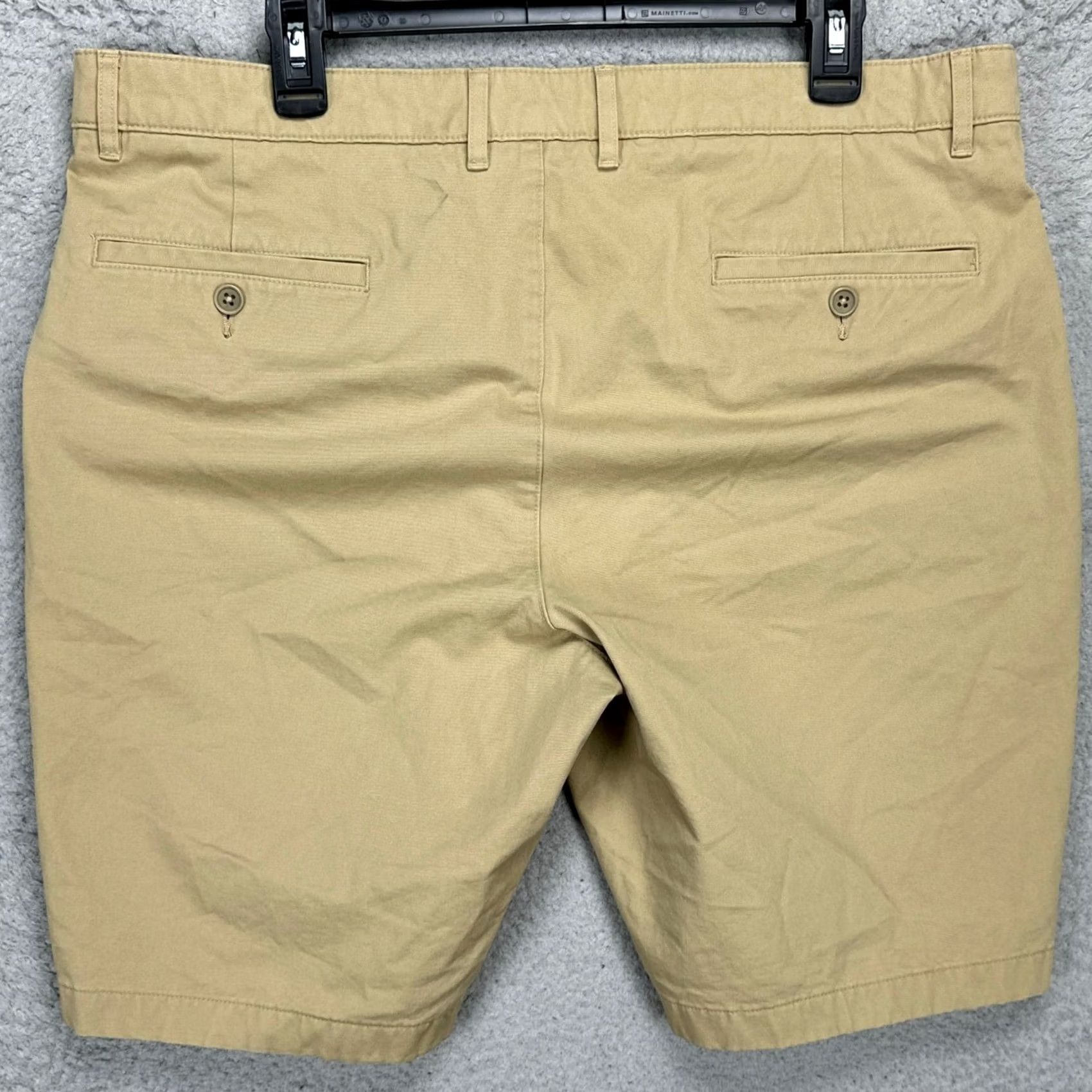 Jos. A. Bank Jos. A. Bank Traveler Mens Khakis Shorts 38 Tan Flat Front Stretch Tailored Fit Casual Outdoor Walking Comfort Size US 38 / EU 54 - 2 Thumbnail