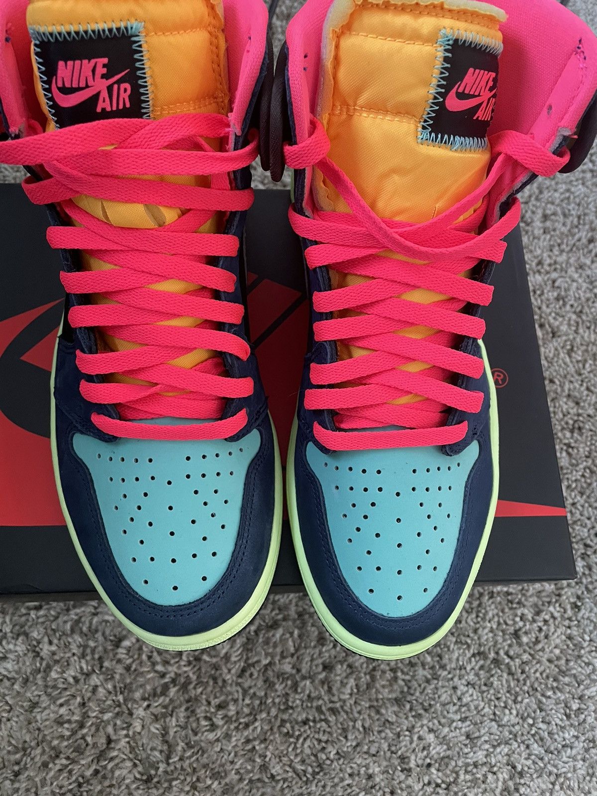 Jordan Brand × Nike Air Jordan 1 OG Tokyo Biohack Size US 9.5 / EU 42-43 - 6 Thumbnail