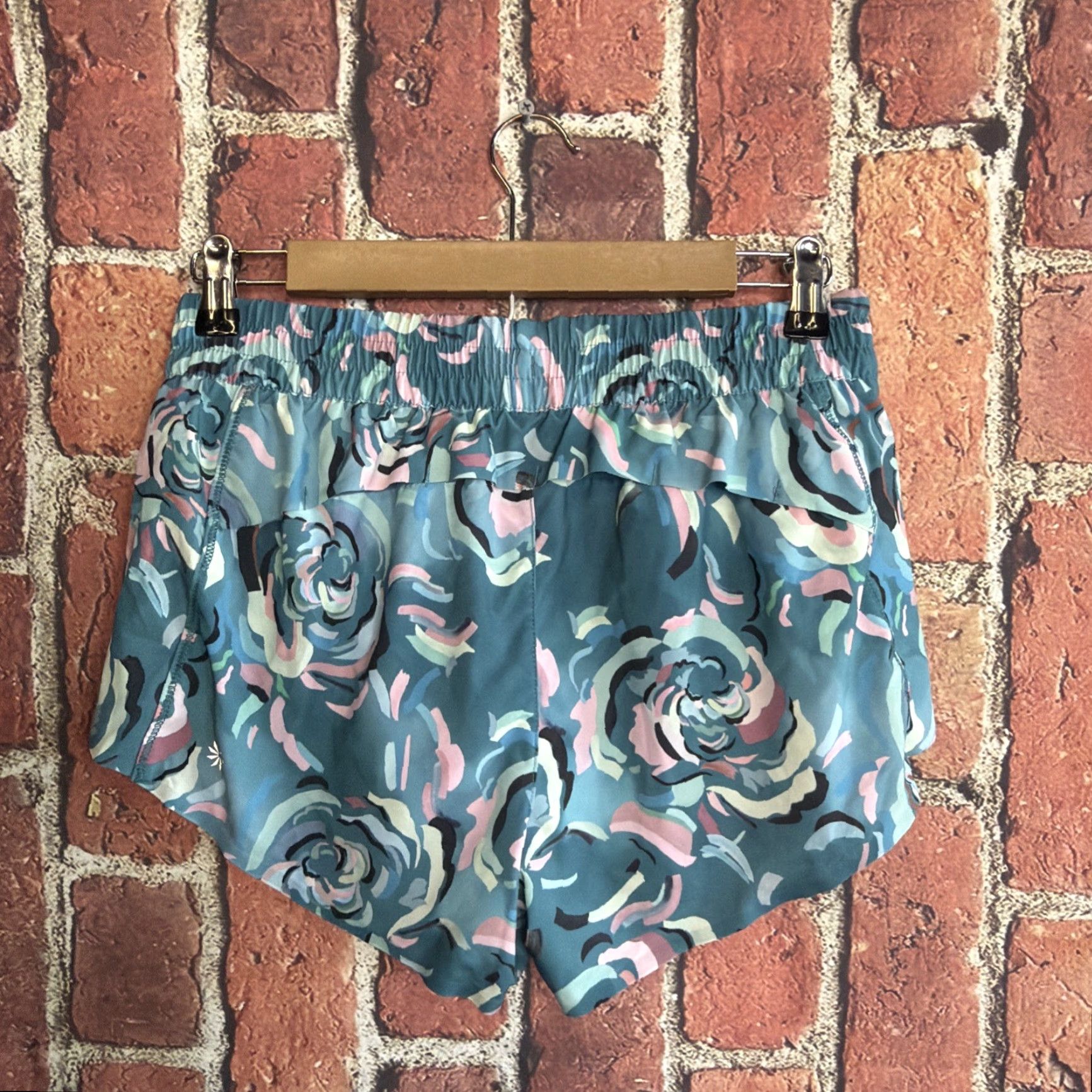 Athleta Athleta Women's Floral Print Hustle 3 Shorts Workout Gym Multicolor S Small Regular Inseam 3 in Multicolor Athletic Compression Activewear Casual Size 28" / US 6 / IT 42 - 3 Thumbnail