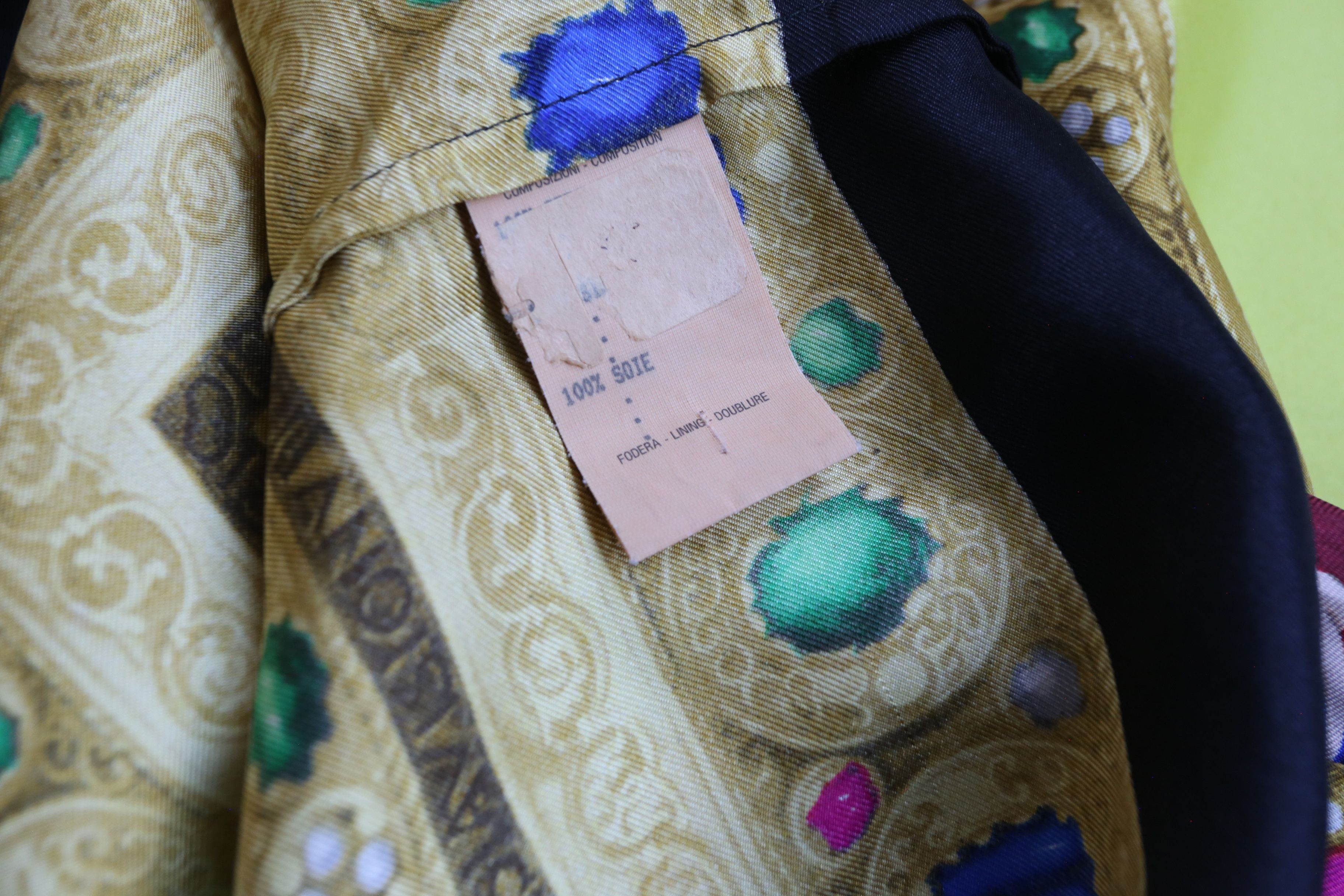 Versace Gianni Versace - F/W 91 - Le Madonne Shirt Size M / US 6-8 / IT 42-44 - 9 Thumbnail