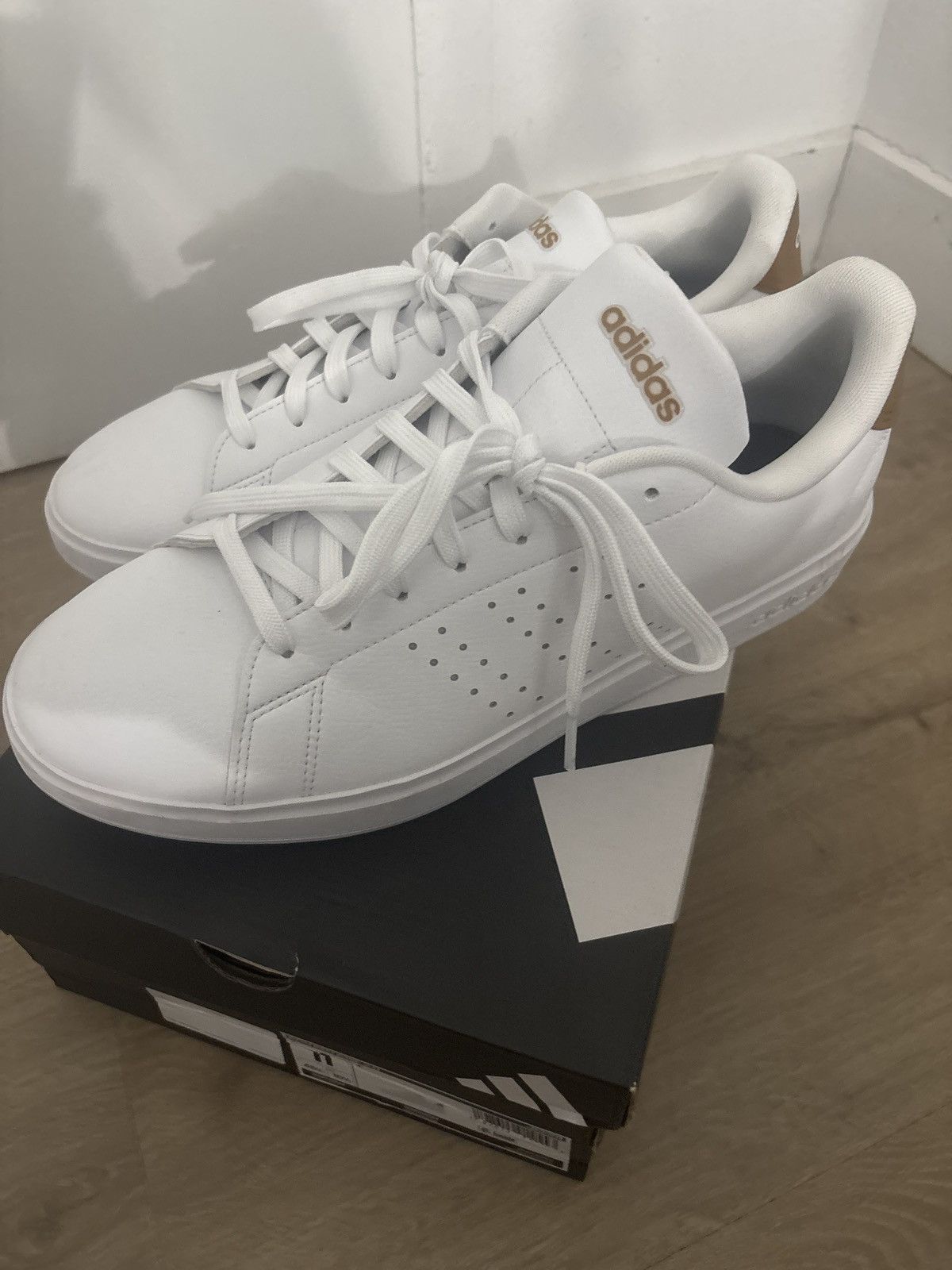 Adidas Adidas Advantage 2.0 – White / Brown | Lightly Worn Size US 10.5 / EU 43-44 - 1 Thumbnail