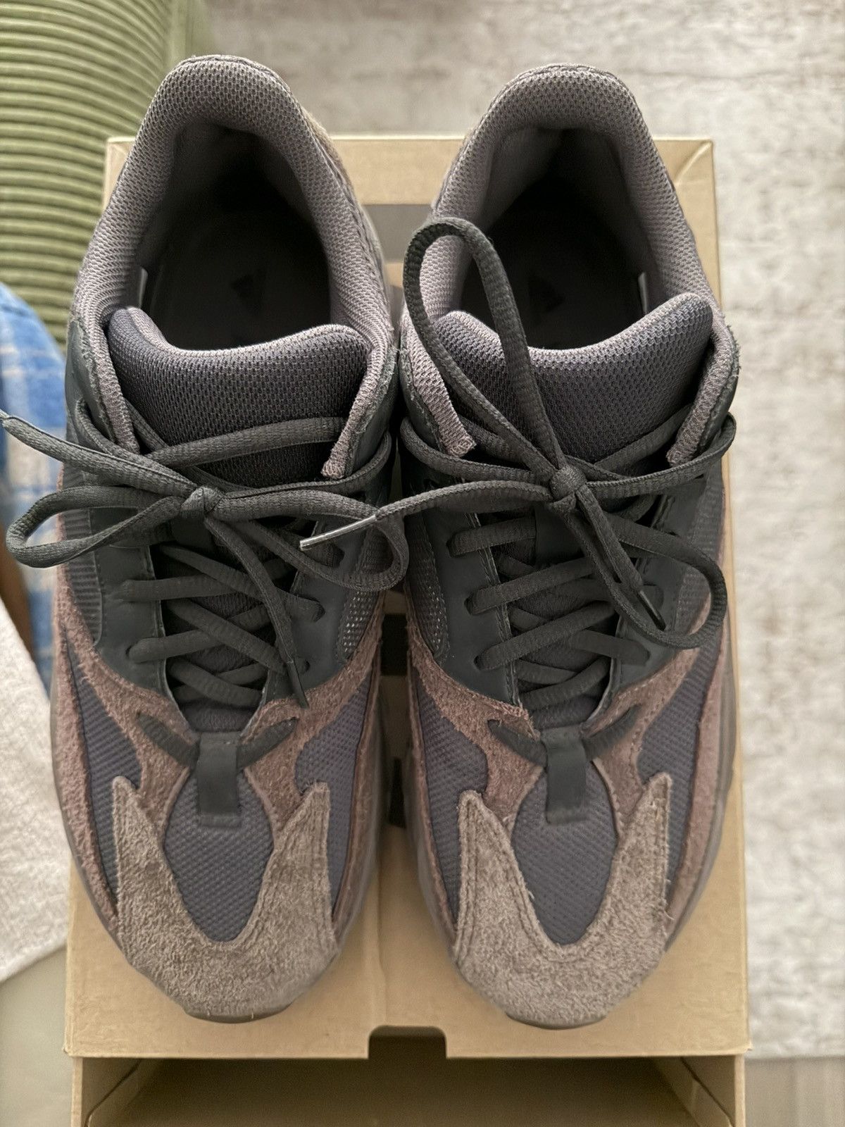 Yeezy Yeezy 700 Mauve Size US 11 / EU 44 - 4 Thumbnail