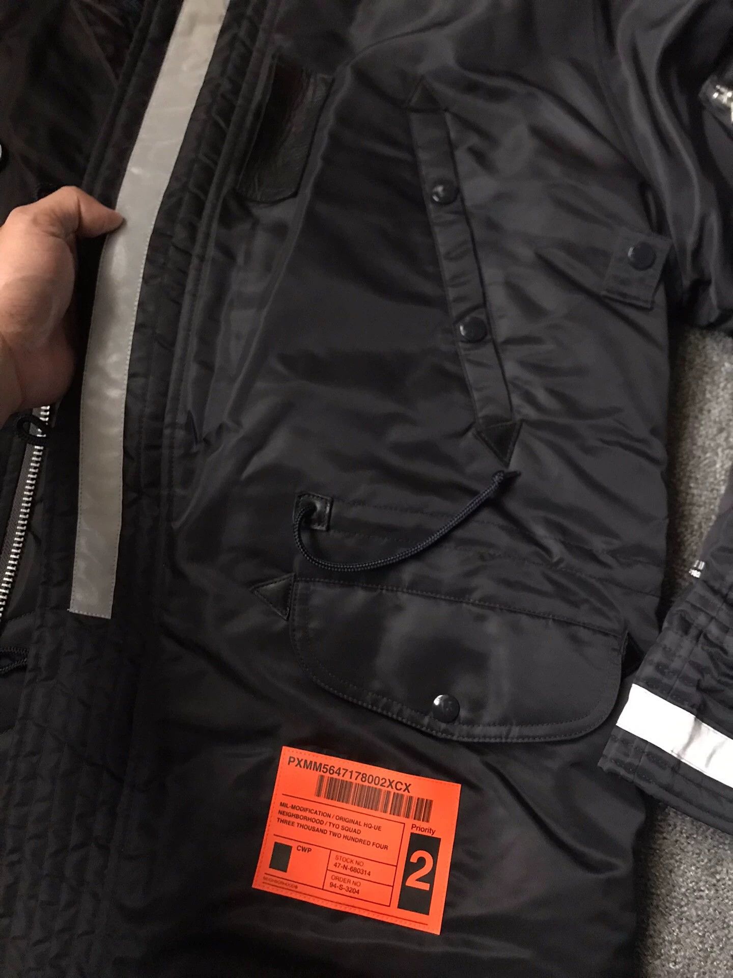 NBDN Nobrandedon NBHD L long hooded quilted P棉 swallowtail reflective Size US L / EU 52-54 / 3 - 5 Thumbnail