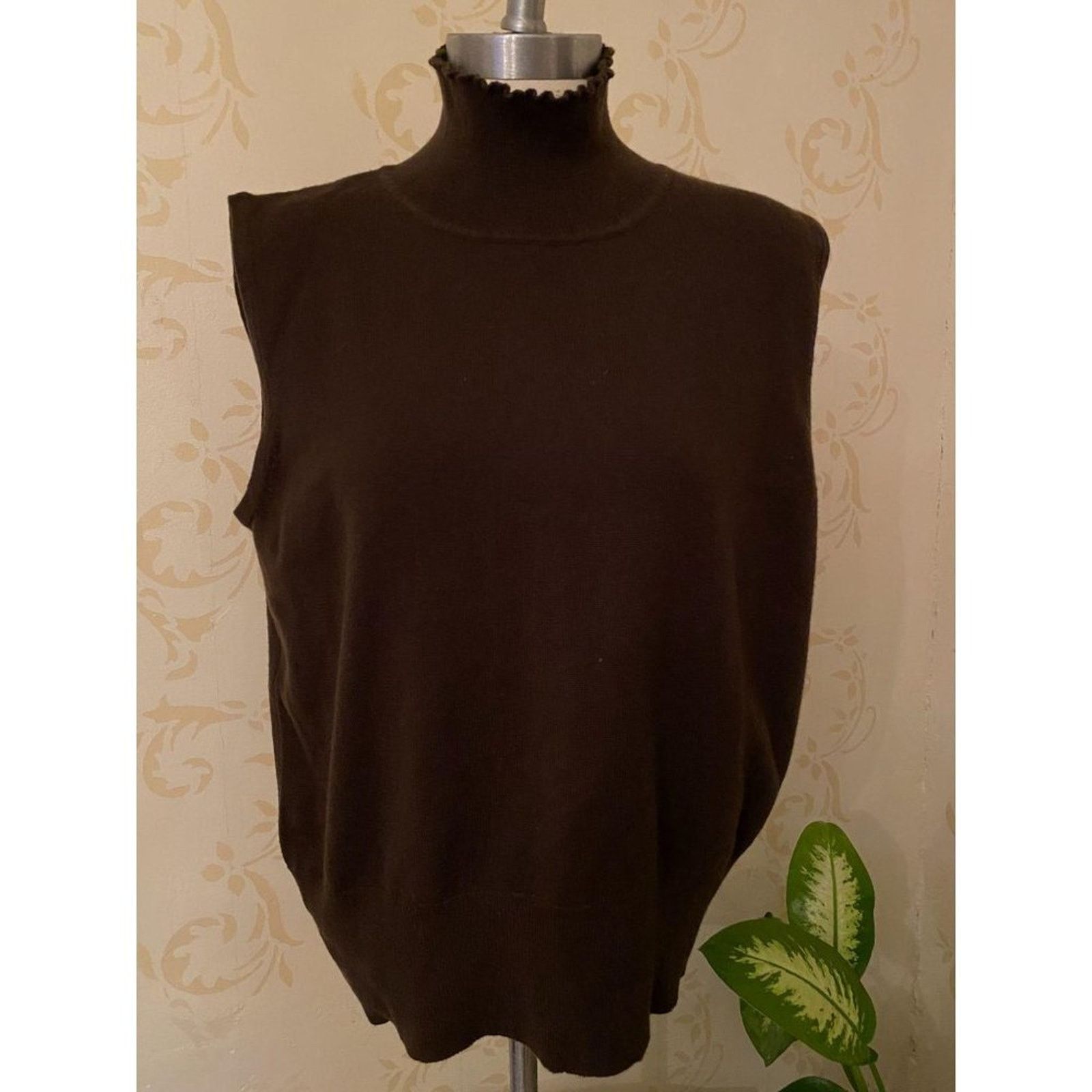 St. John St. John Brown Sweater Ladies Small Size S / US 4 / IT 40 - 1 Thumbnail
