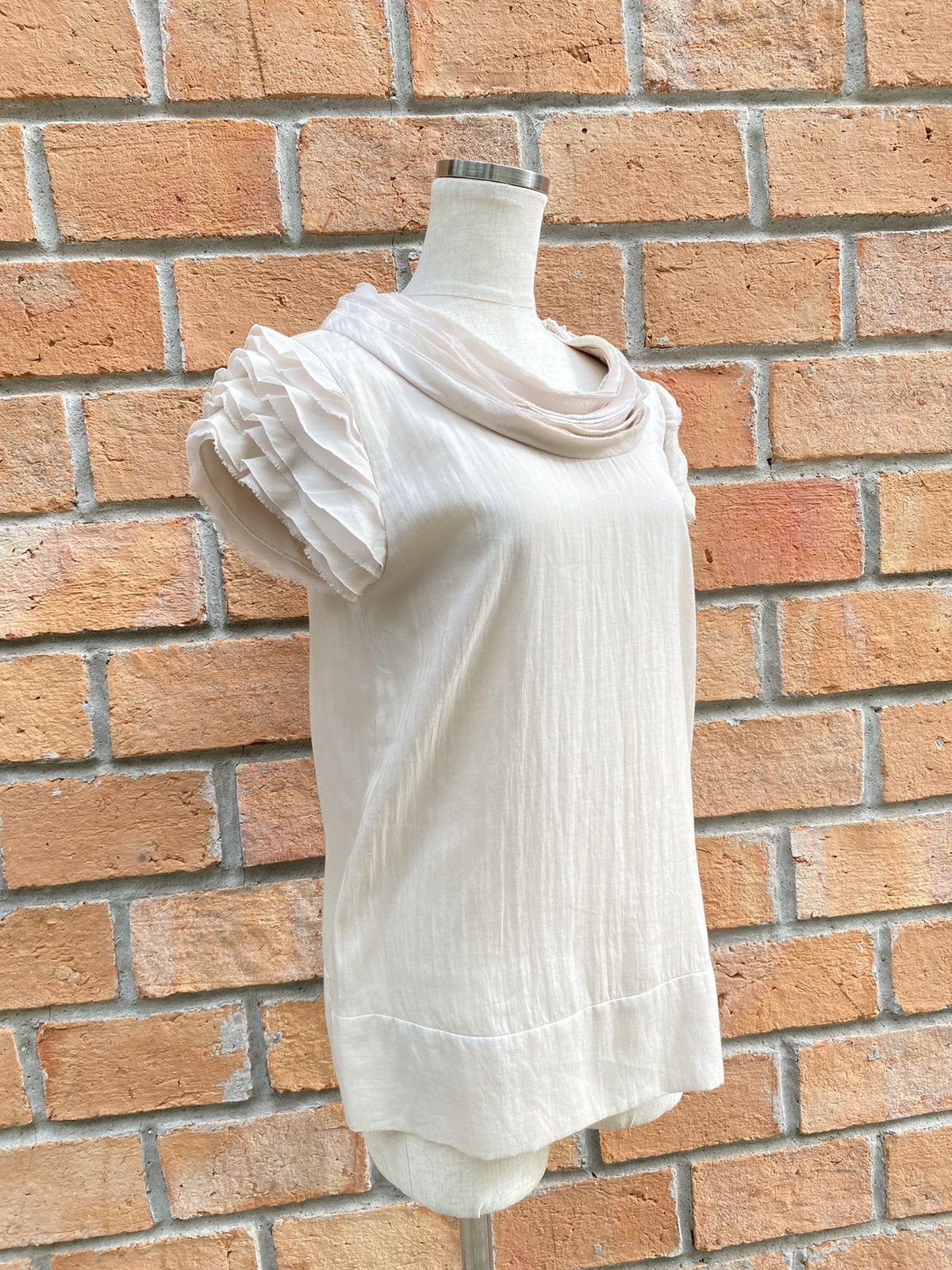 Lanvin LANVIN Cream Layered Ruffled Neckline Blouse Size XS / US 0-2 / IT 36-38 - 1 Thumbnail