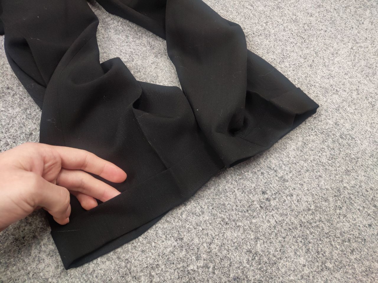 Yves Saint Laurent Yves Saint Laurent Vintage Classic men's wool trousers Pants Size US 34 / EU 50 - 8 Thumbnail