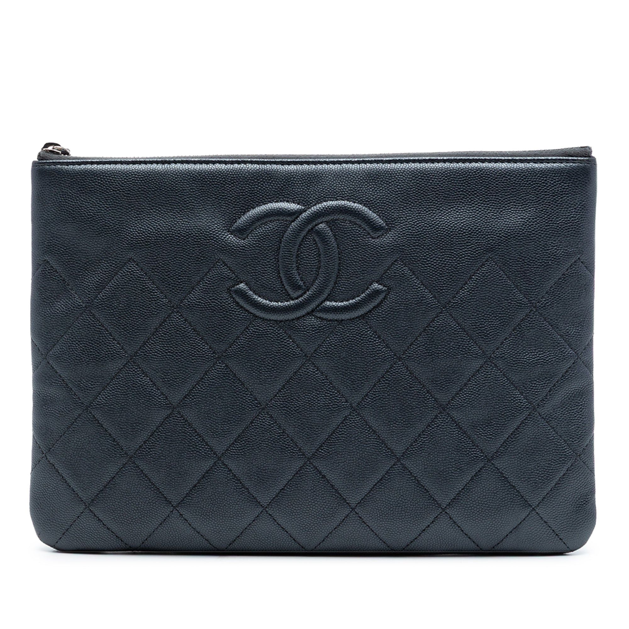 Chanel Medium CC Quilted Caviar O Case Clutch Size ONE SIZE - 1 Thumbnail