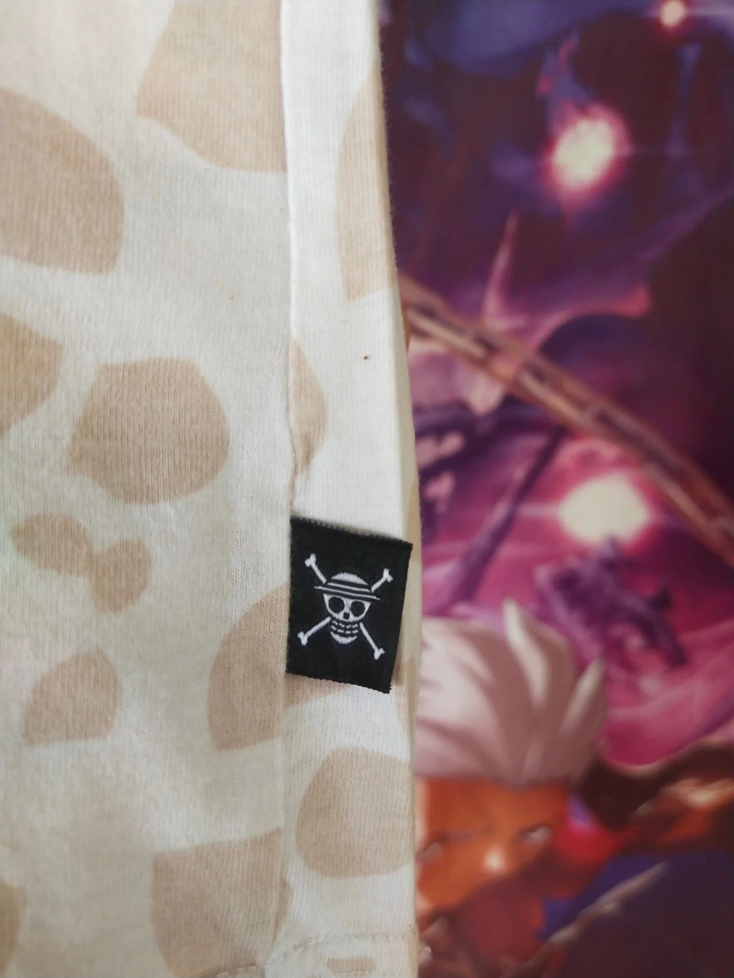 One Piece One Piece x Uniqlo Pirates of Heart Leopard Anime Tee Size US L / EU 52-54 / 3 - 3 Thumbnail