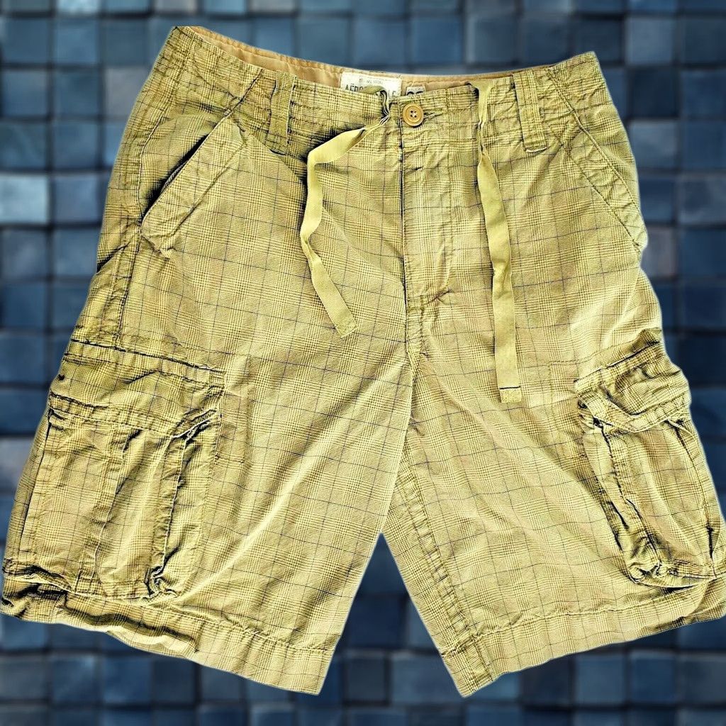 Vintage Aéropostale Cargo Shorts Men 30 Khaki Drawstring Plaid Board Swim 11” Inseam Casual Cargo Pocket Beige 100% Cotton Mens Size ONE SIZE - 1 Thumbnail