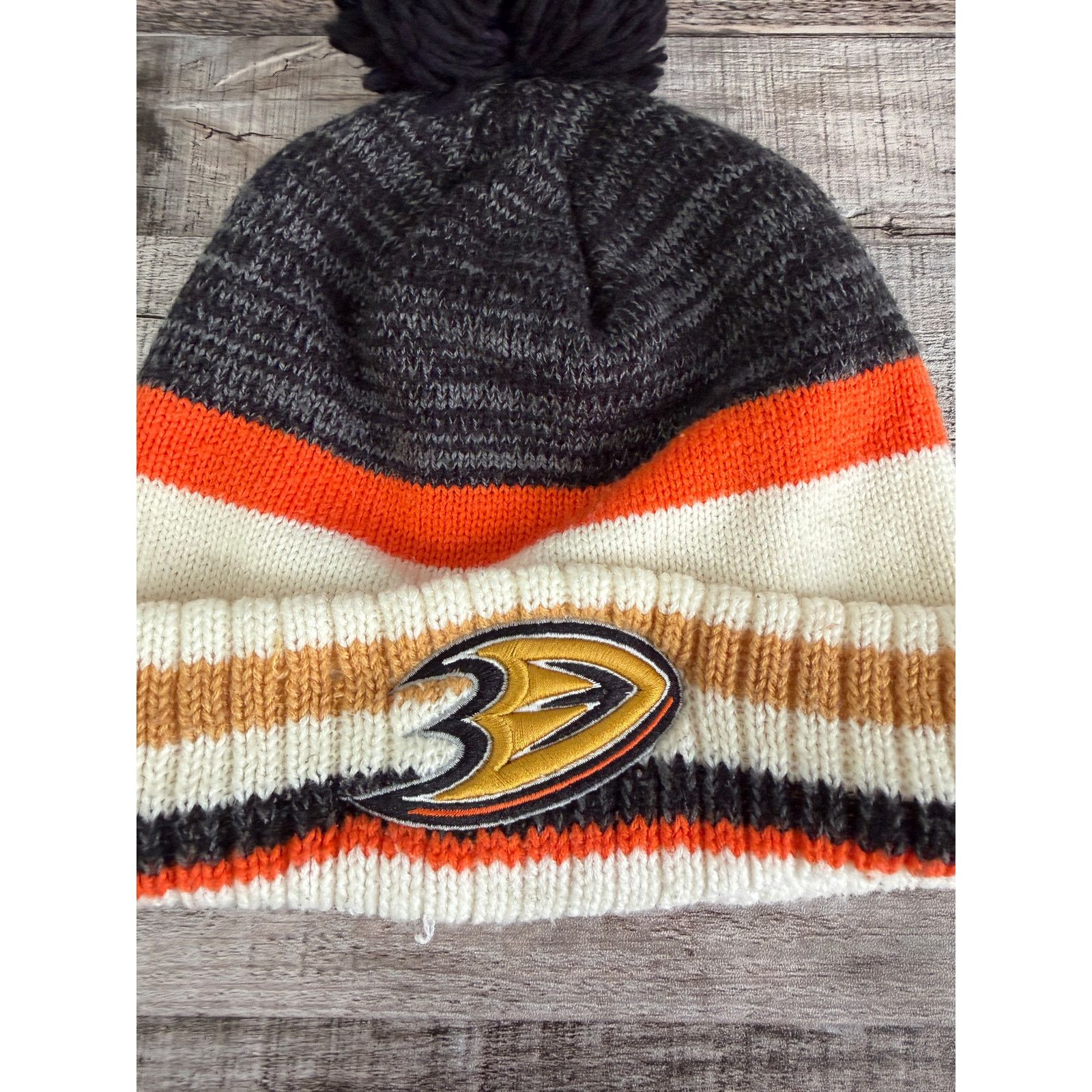 NHL Anaheim Ducks NHL Hockey Winter Beanie Size ONE SIZE - 2 Thumbnail