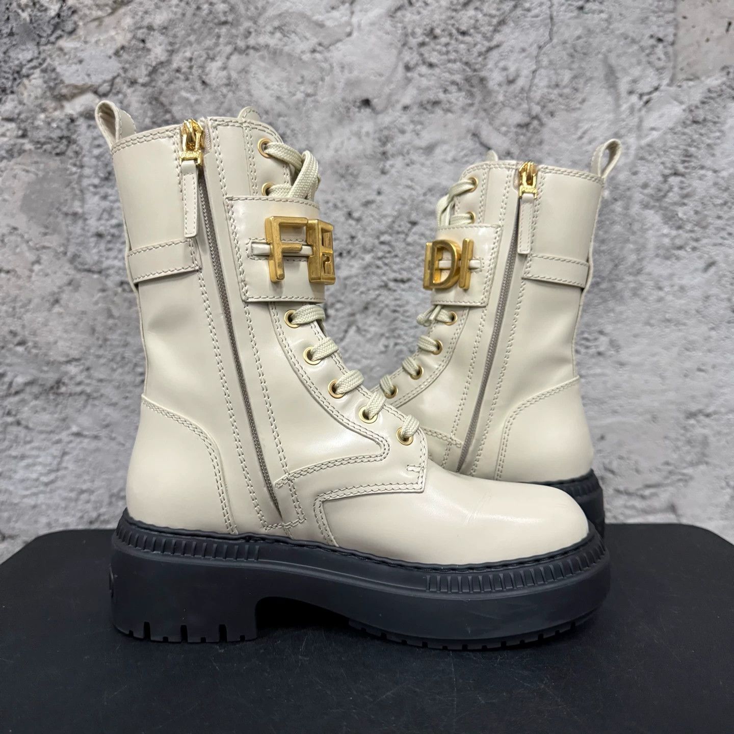 Fendi Fendi boots women's 35 Size US 4 / IT 34 - 4 Thumbnail