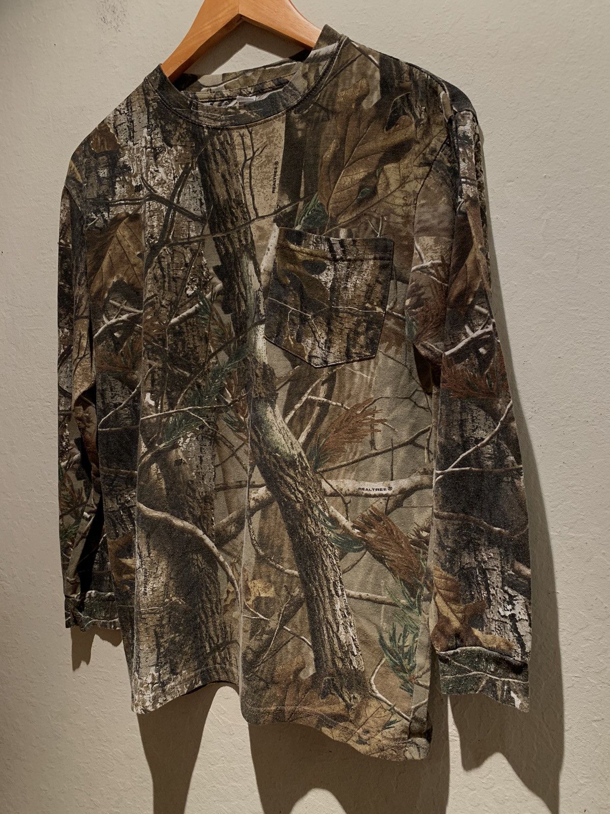 image of Realtree Camo Long Sleeve Hunting T-Shirt - Small, Men's