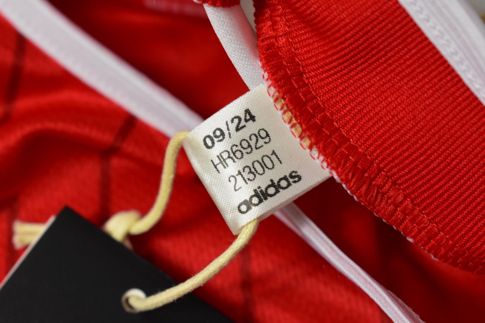 Adidas 2023-24 adidas ARSENAL FC Home Shirt Official SIZE M Size US M / EU 48-50 / 2 - 11 Thumbnail