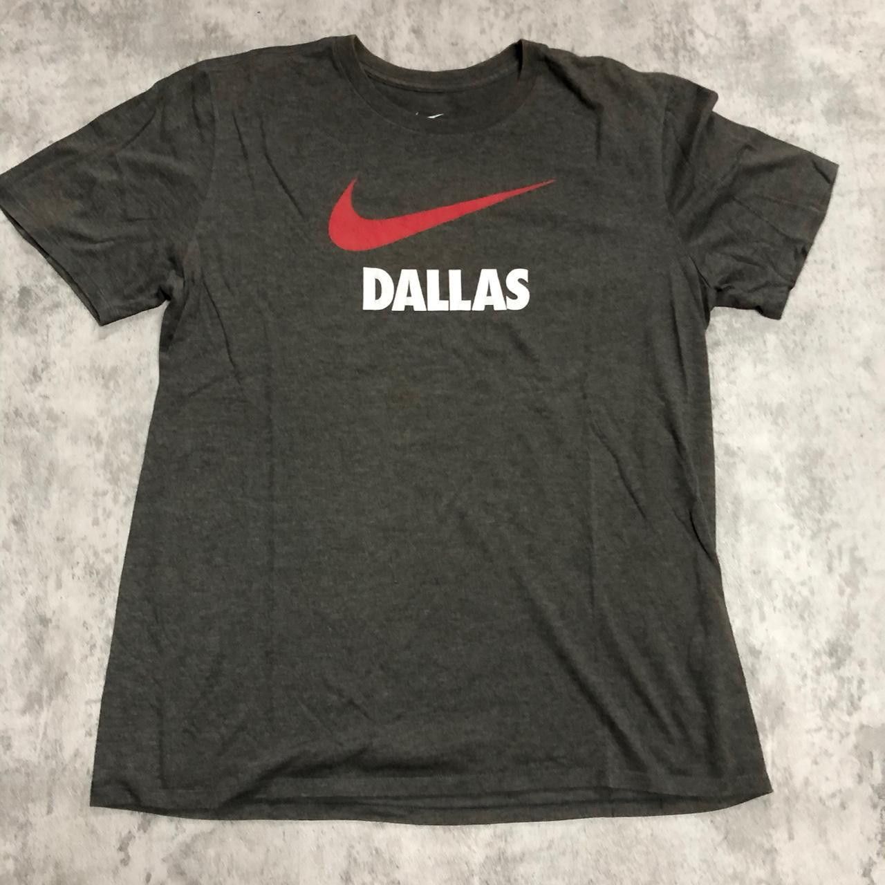 Nike Grey and red Nike DALLAS t-shirt Size US L / EU 52-54 / 3 - 1 Thumbnail