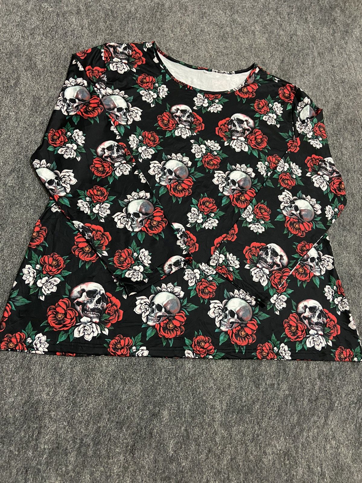 Vintage Y2K long sleeve punk full print skull & flowers Size XXL / US 16-18 / IT 52-54 - 2 Thumbnail