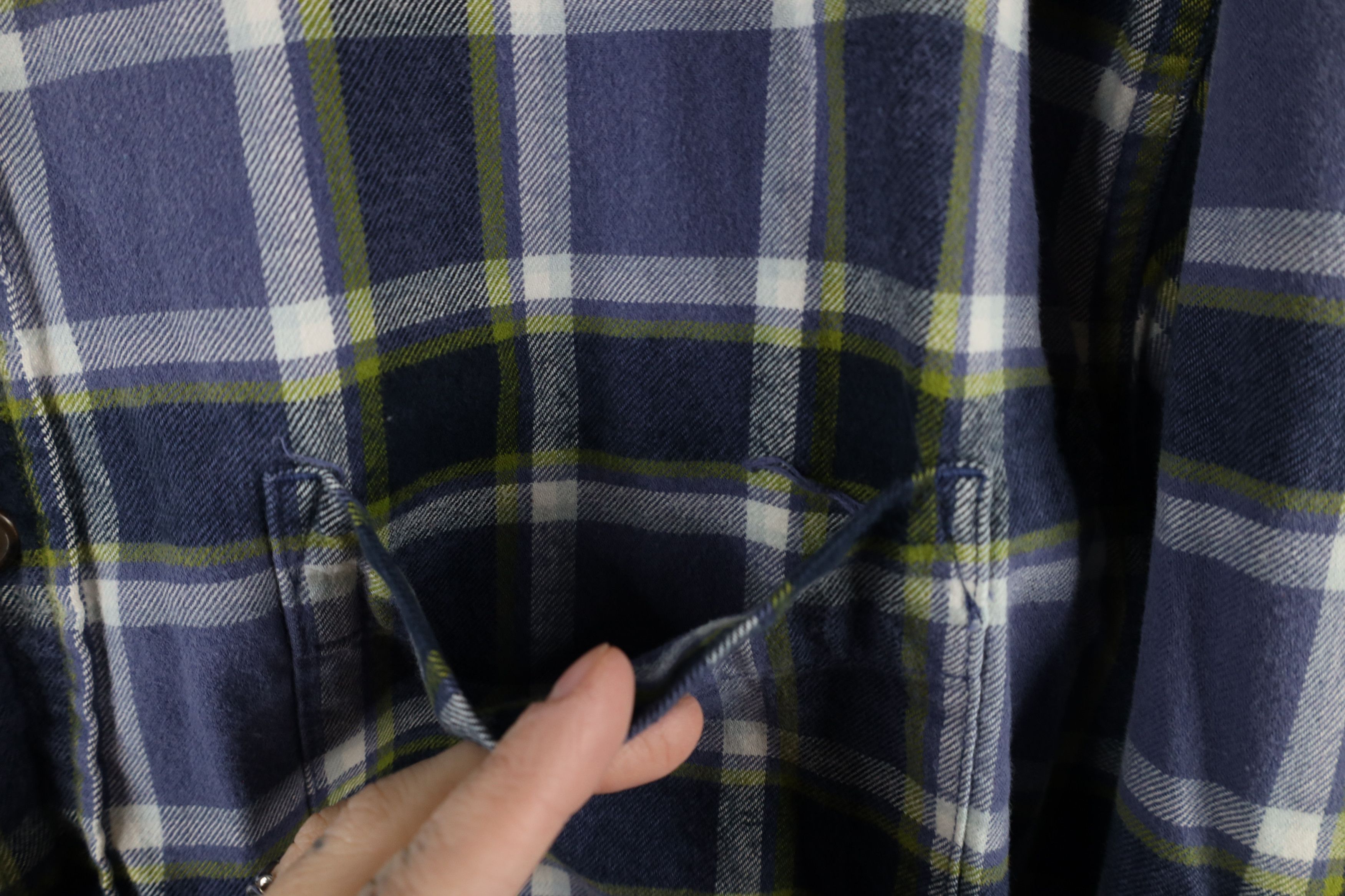 Eddie Bauer × Vintage Vintage 90s Eddie Bauer Collared Button Down Shirt Plaid Size US M / EU 48-50 / 2 - 6 Thumbnail