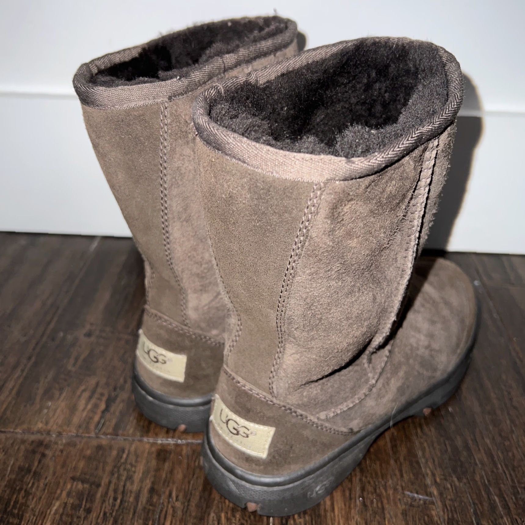 Ugg UGG Boot Womens 7 Brown Suede Shearling Lined Boots Australia UGG Shearling Style Women Size US 7 / IT 37 - 4 Thumbnail